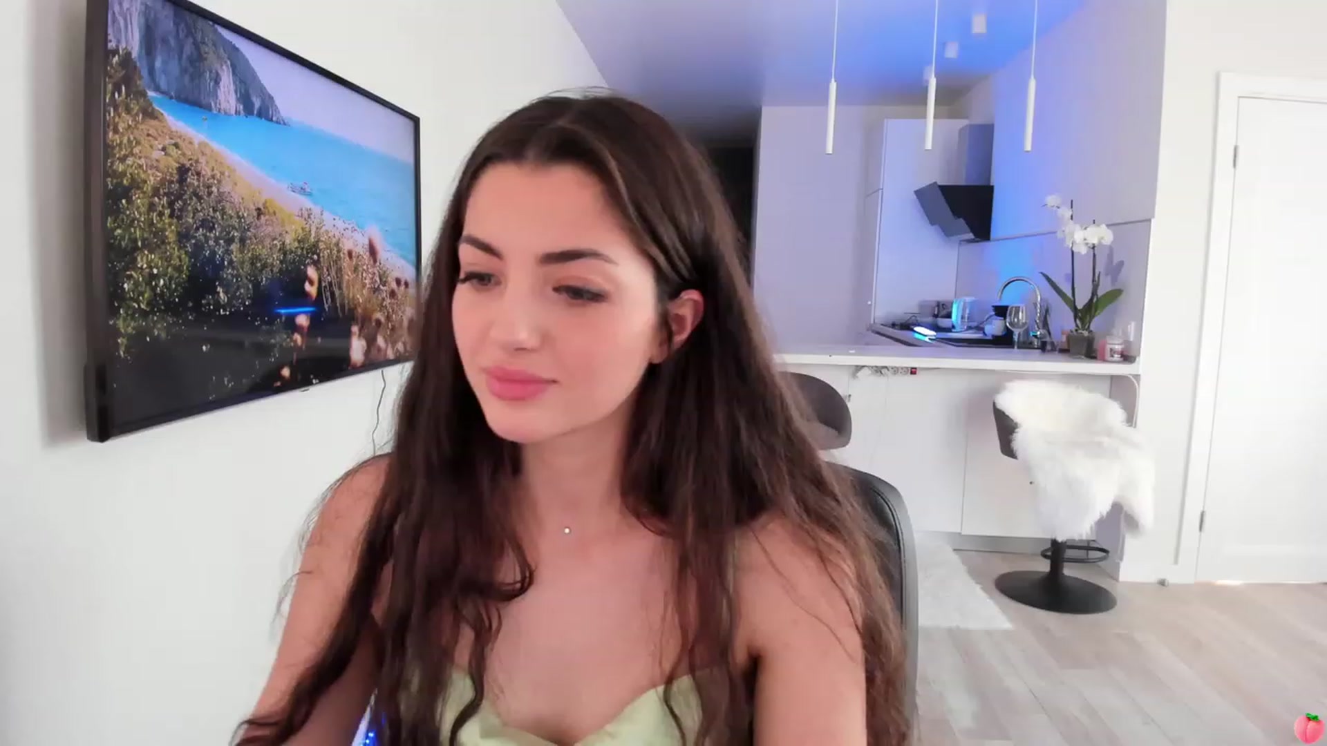 Gallery image thumbnail from wow_peach's myfreecams stream on, 06/18/2023, 14:35 image 13 of 20