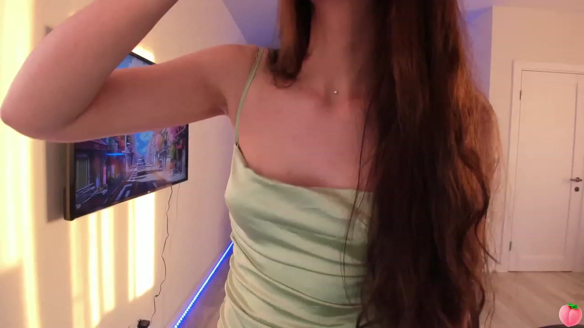 Gallery image thumbnail from wow_peach's myfreecams stream on, 06/18/2023, 17:21 image 1 of 20