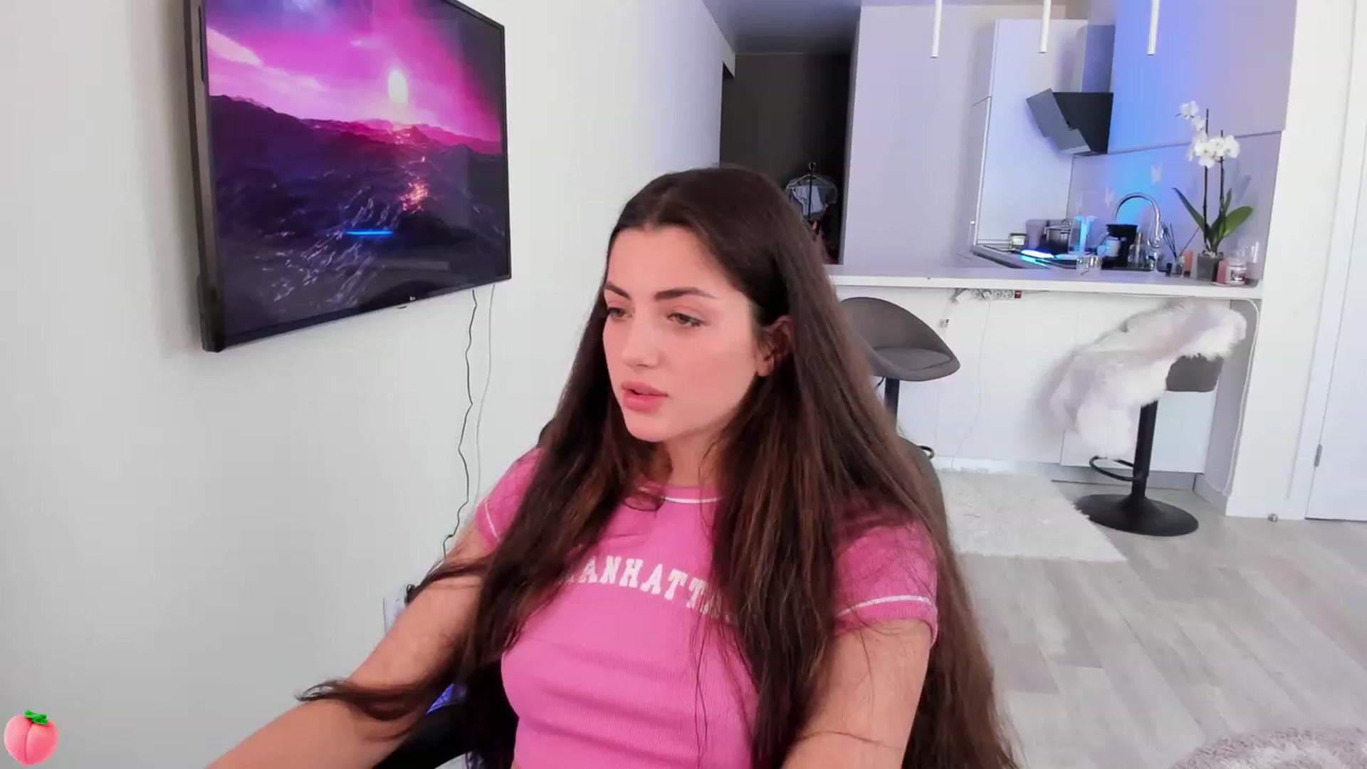 Gallery image thumbnail from wow_peach's myfreecams stream on, 06/19/2023, 10:14 image 9 of 20