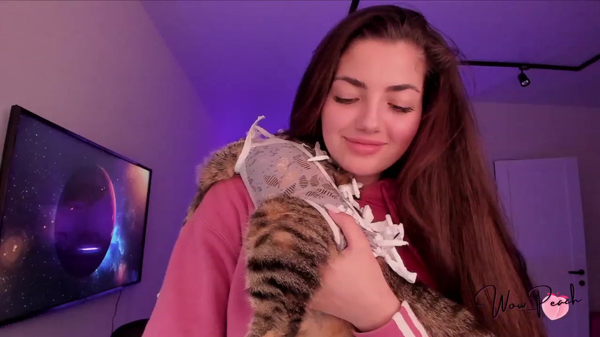 Gallery image thumbnail from wow_peach's myfreecams stream on, 07/14/2023, 19:13 image 16 of 20