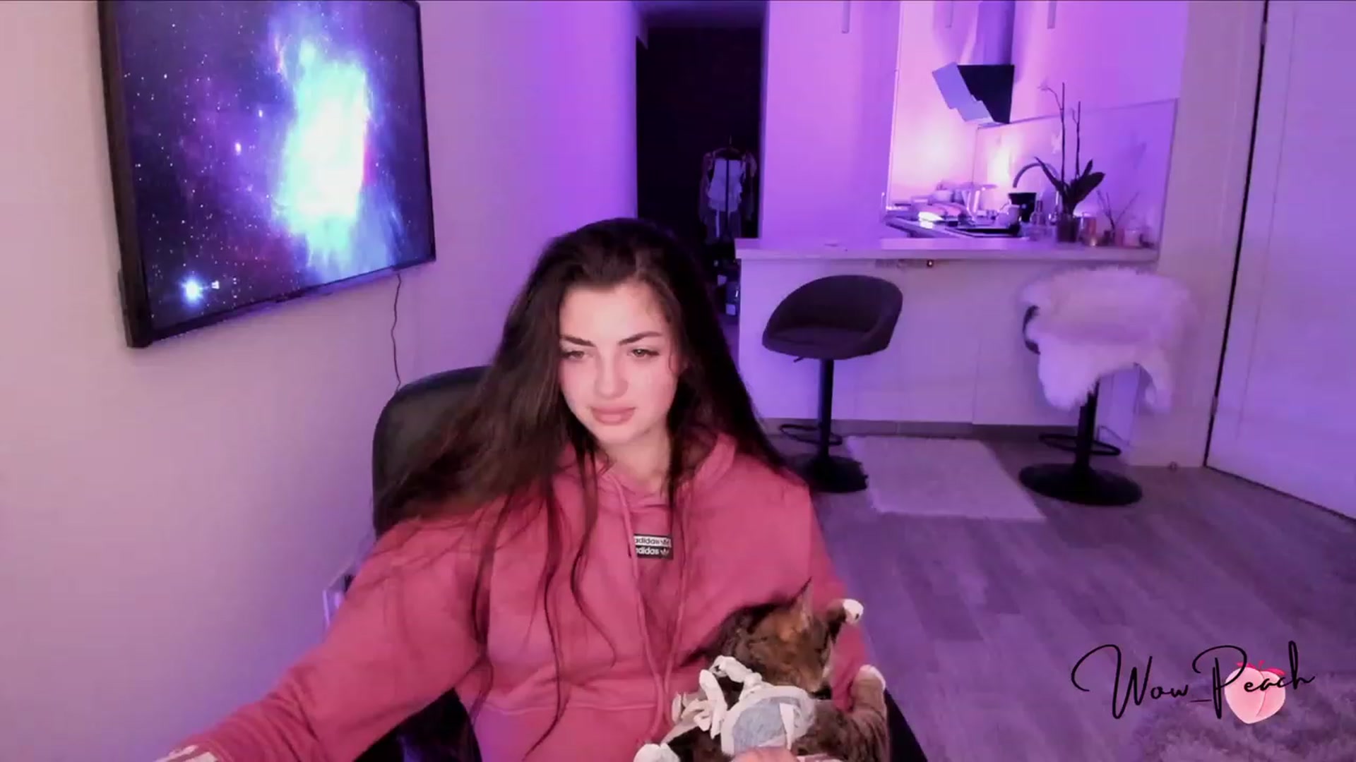 Gallery image thumbnail from wow_peach's myfreecams stream on, 07/14/2023, 21:26 image 10 of 20