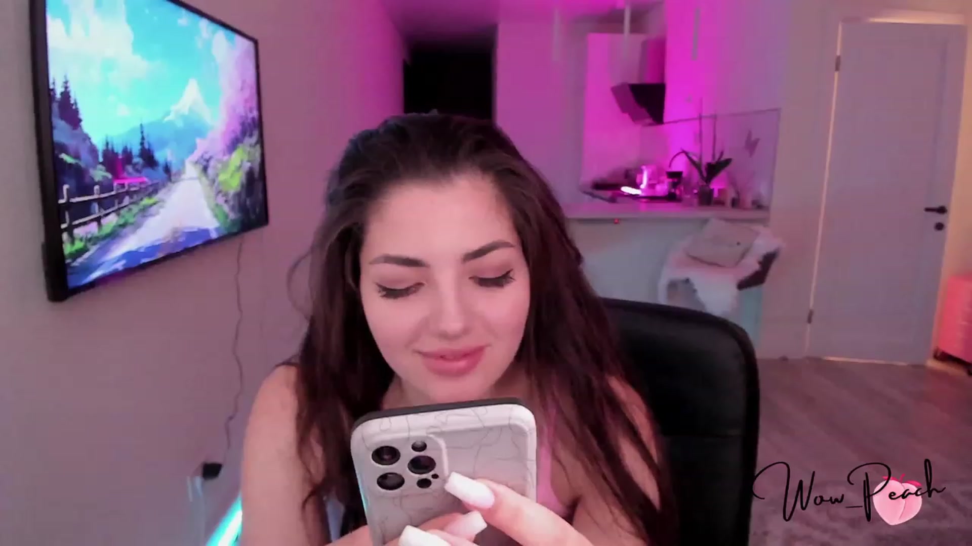 Gallery image thumbnail from wow_peach's myfreecams stream on, 07/17/2023, 17:58 image 5 of 20