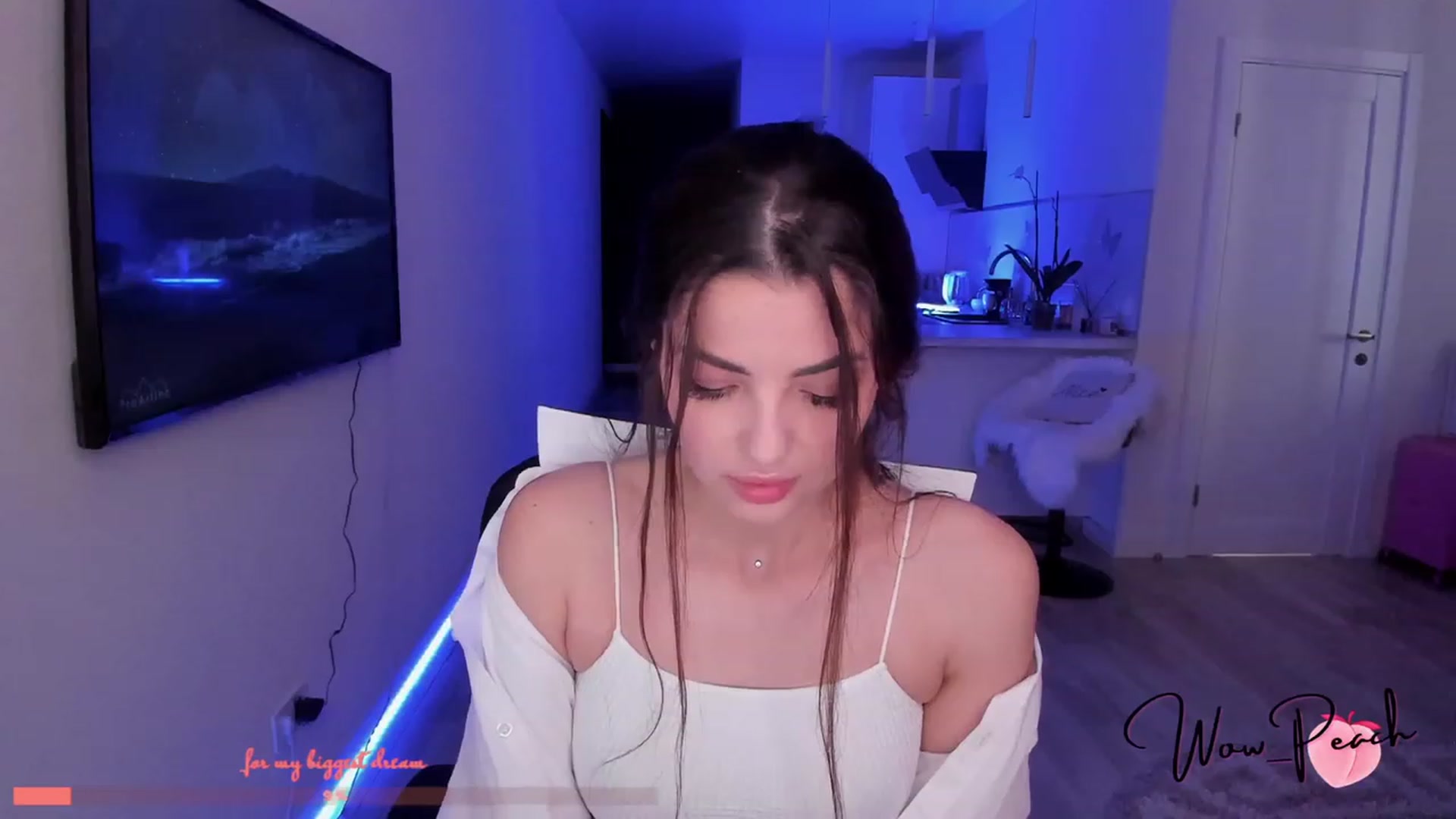 Gallery image thumbnail from wow_peach's myfreecams stream on, 07/18/2023, 13:54 image 18 of 20