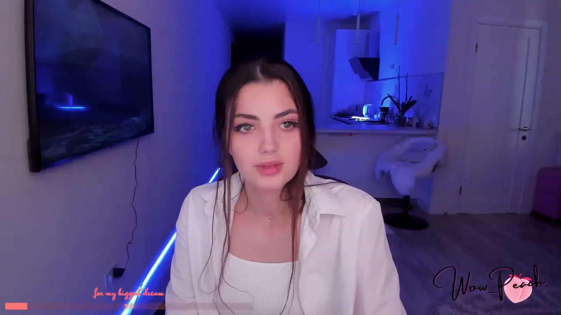 Gallery image thumbnail from wow_peach's myfreecams stream on, 07/18/2023, 14:07 image 10 of 20