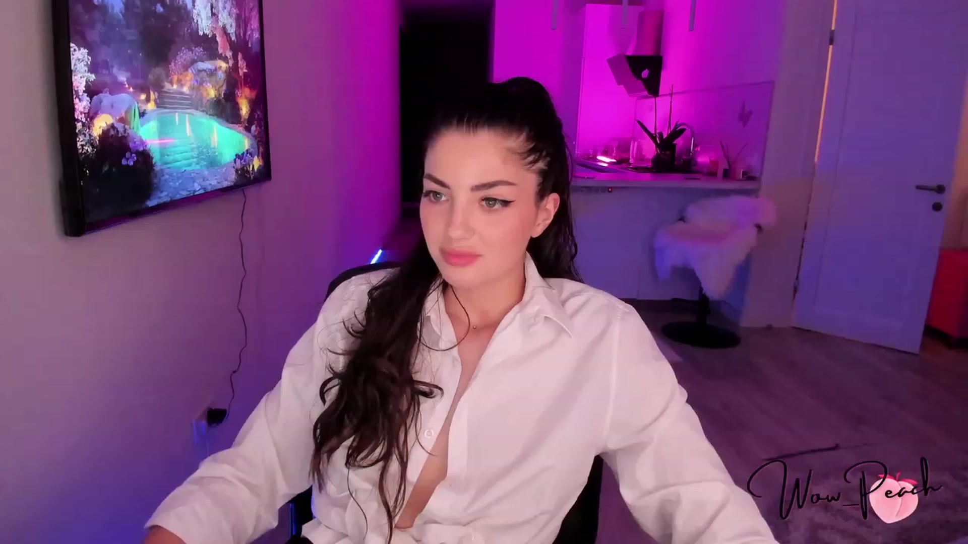 Gallery image thumbnail from wow_peach's myfreecams stream on, 07/23/2023, 17:14 image 6 of 20