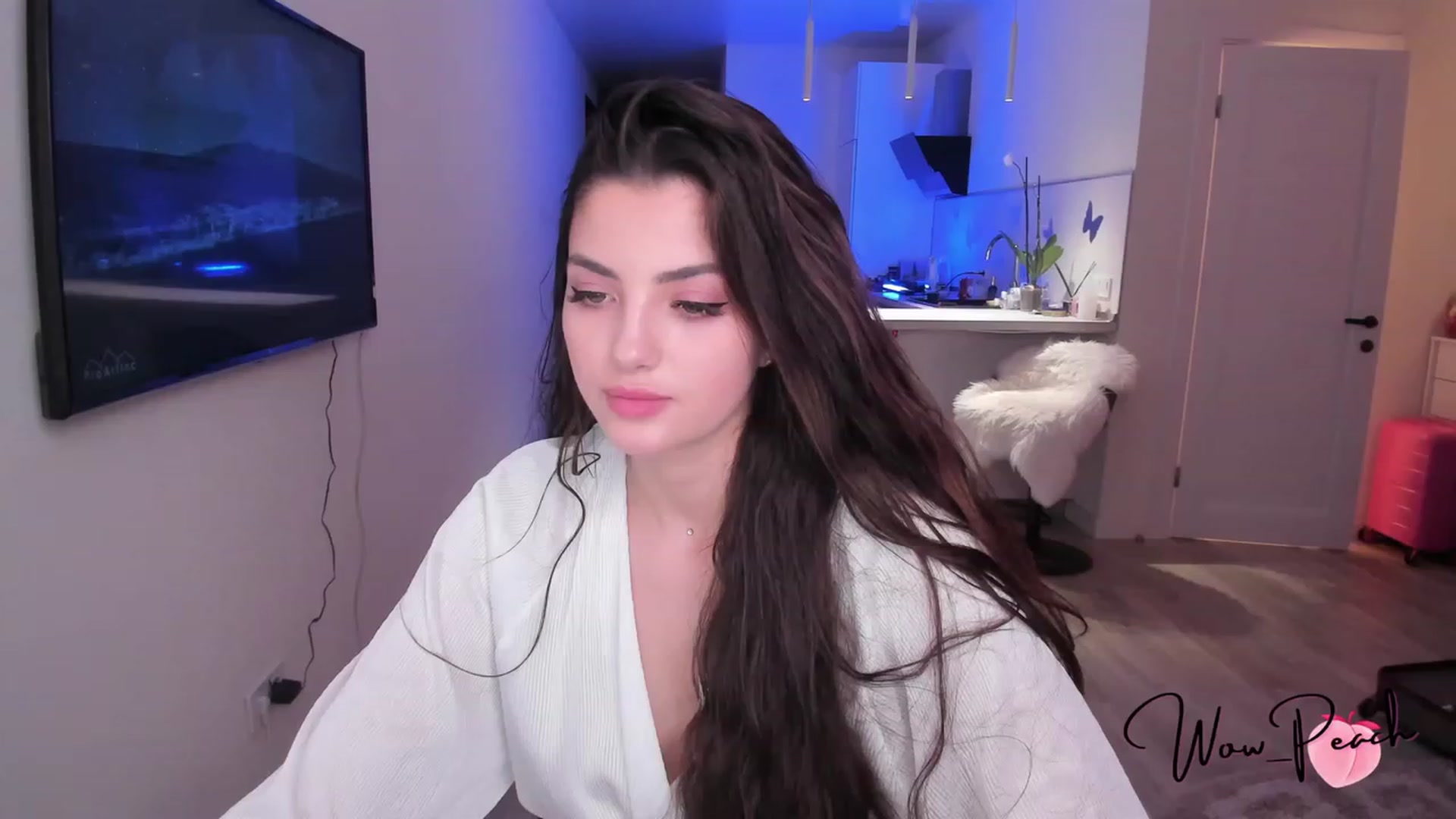 Gallery image thumbnail from wow_peach's myfreecams stream on, 08/12/2023, 17:23 image 4 of 20