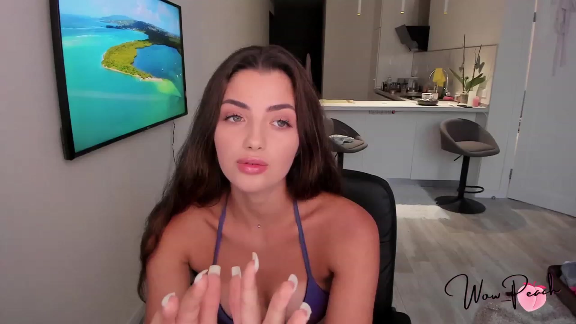 Gallery image thumbnail from wow_peach's myfreecams stream on, 09/13/2023, 15:38 image 7 of 20