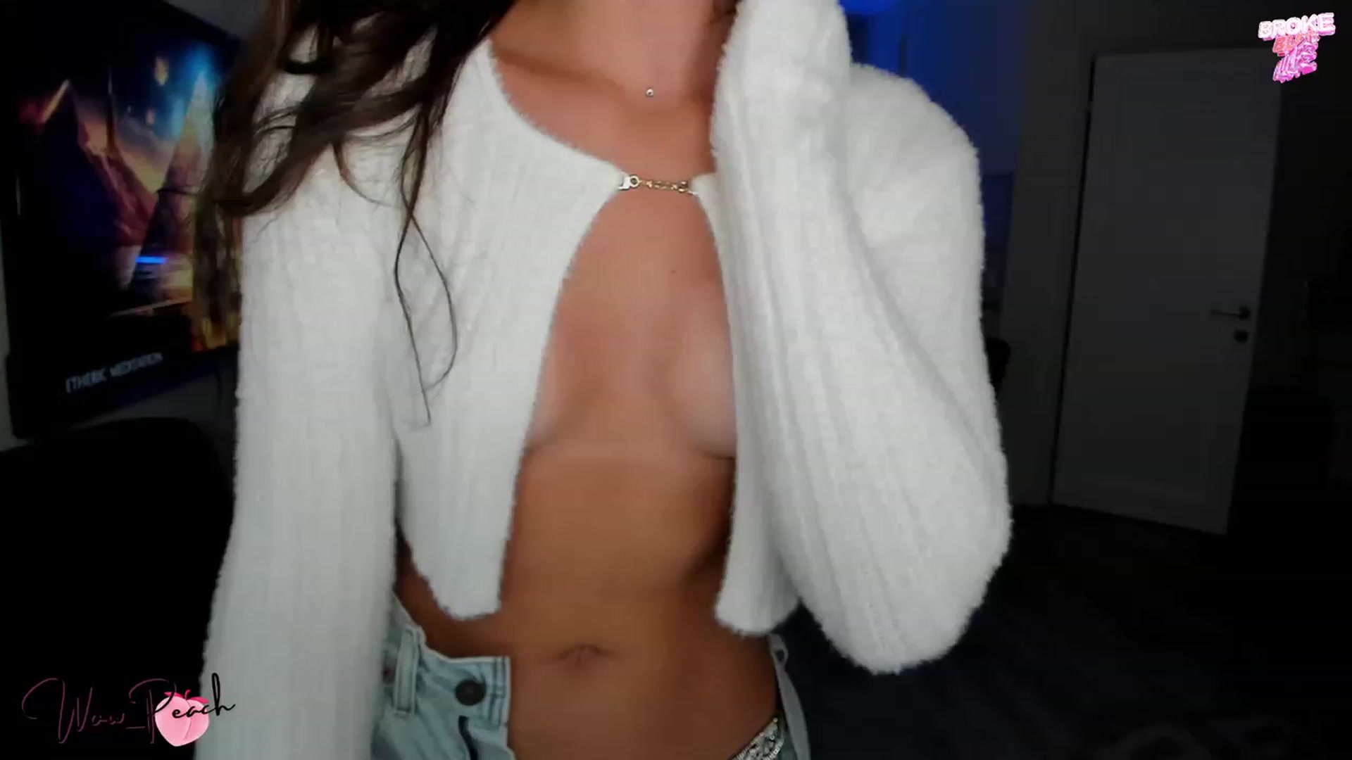 Gallery image thumbnail from wow_peach's myfreecams stream on, 10/07/2023, 18:50 image 18 of 20