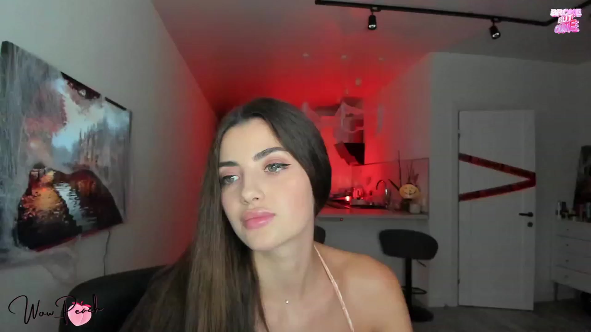 Gallery image thumbnail from wow_peach's myfreecams stream on, 10/08/2023, 17:31 image 6 of 20