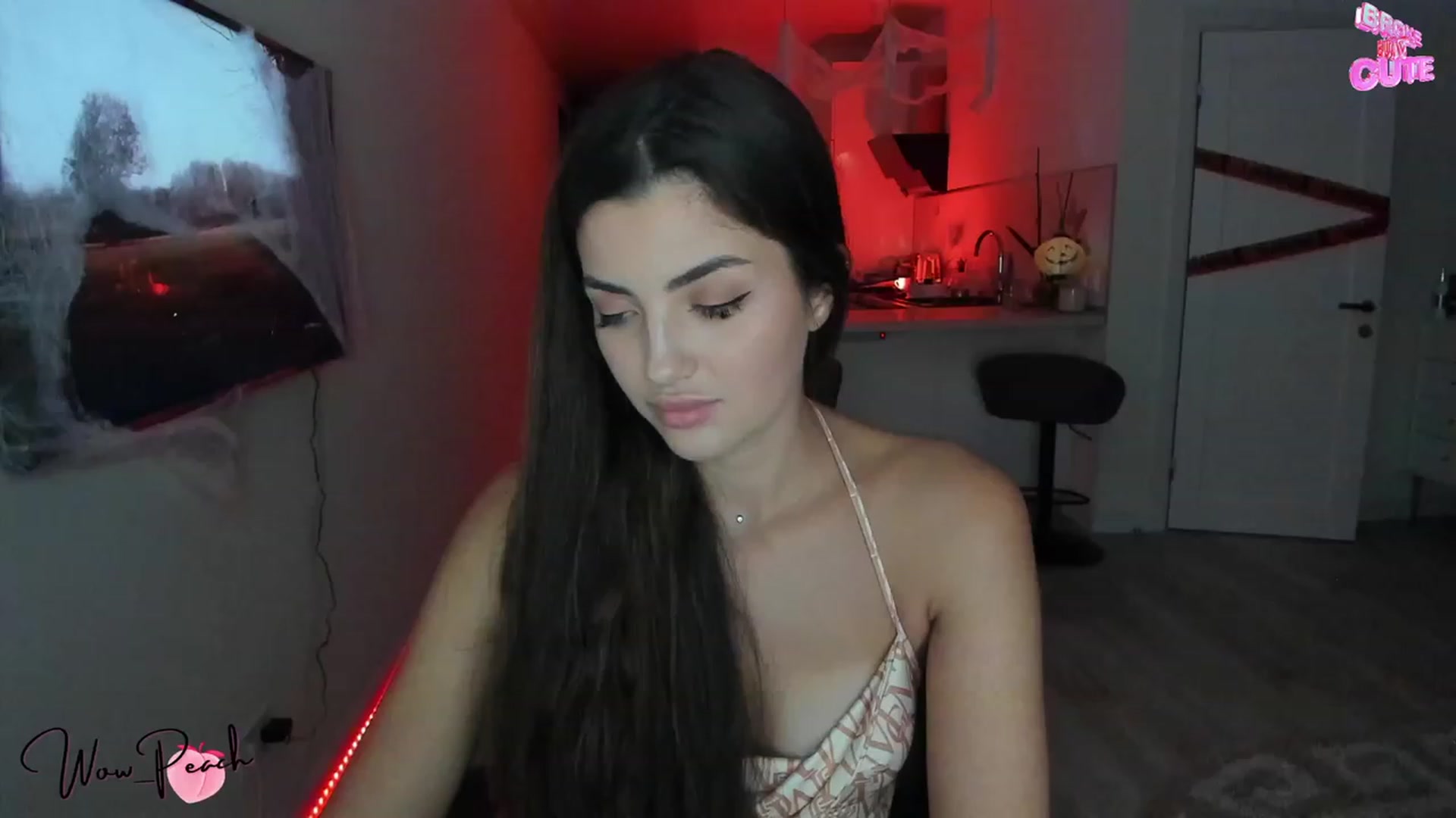 Gallery image thumbnail from wow_peach's myfreecams stream on, 10/08/2023, 17:31 image 19 of 20