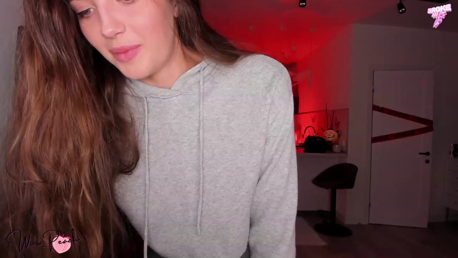 Gallery image thumbnail from wow_peach's myfreecams stream on, 10/10/2023, 16:57 image 11 of 20