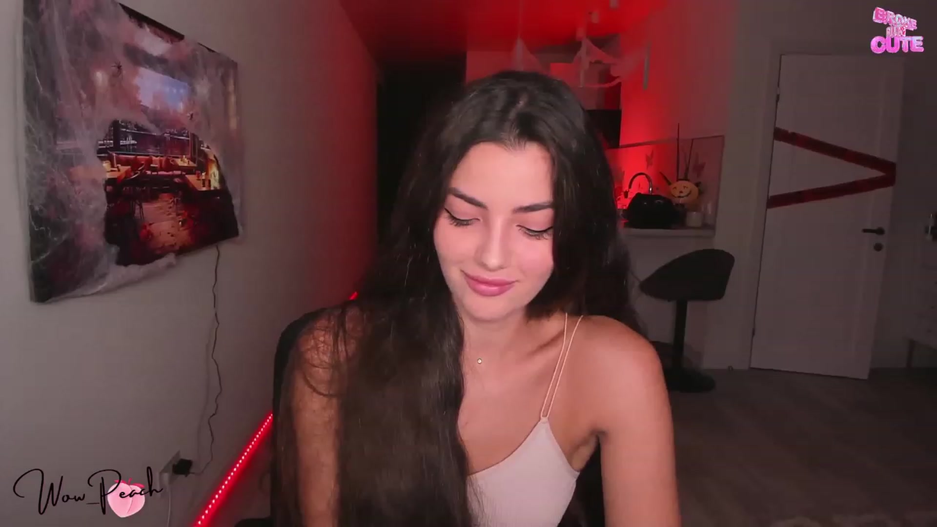 Gallery image thumbnail from wow_peach's myfreecams stream on, 10/10/2023, 16:57 image 18 of 20