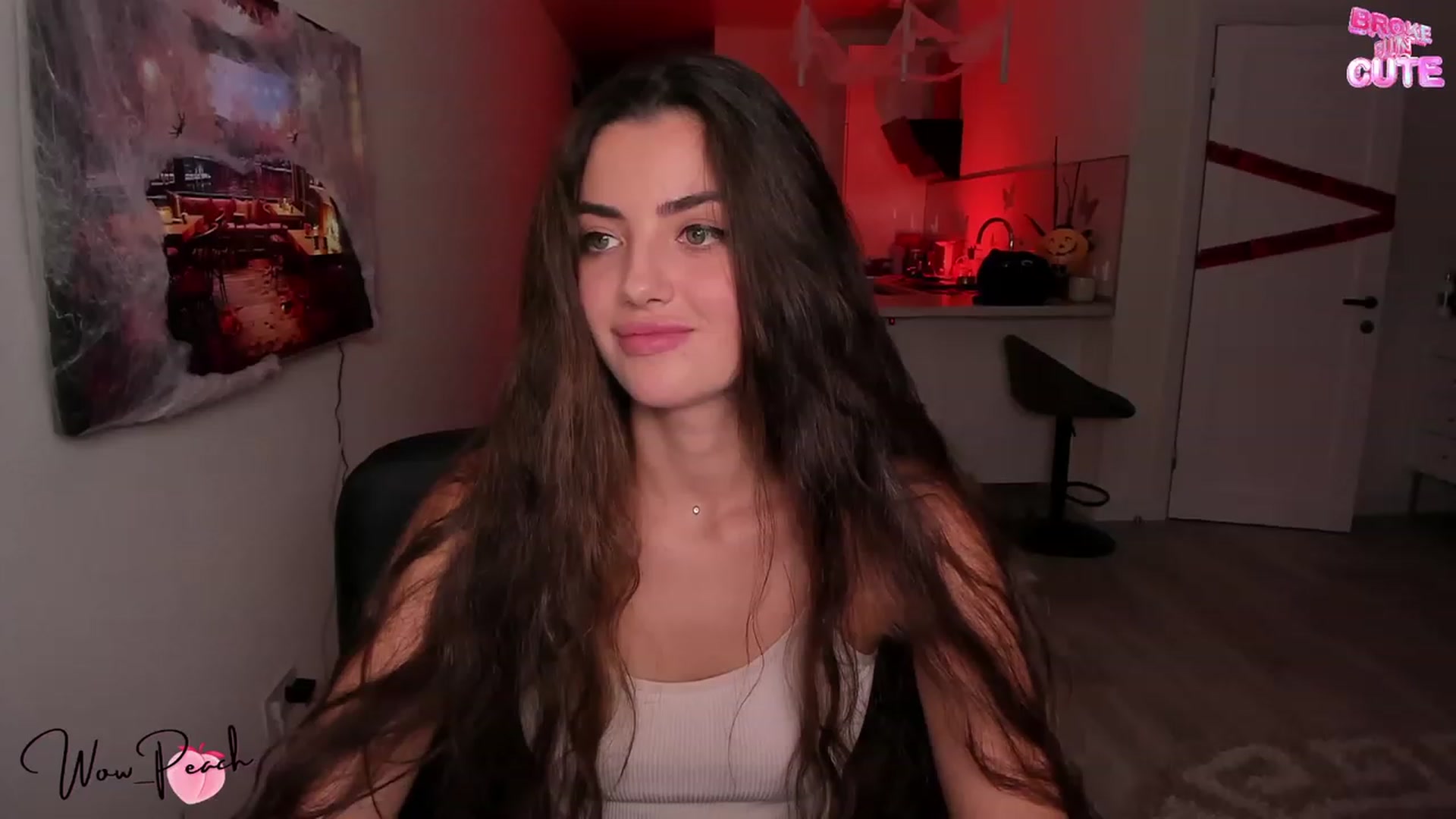 Gallery image thumbnail from wow_peach's myfreecams stream on, 10/10/2023, 18:05 image 2 of 20
