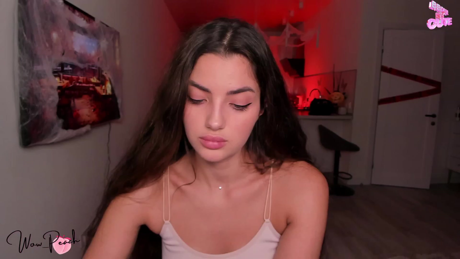 Gallery image thumbnail from wow_peach's myfreecams stream on, 10/10/2023, 19:18 image 12 of 20