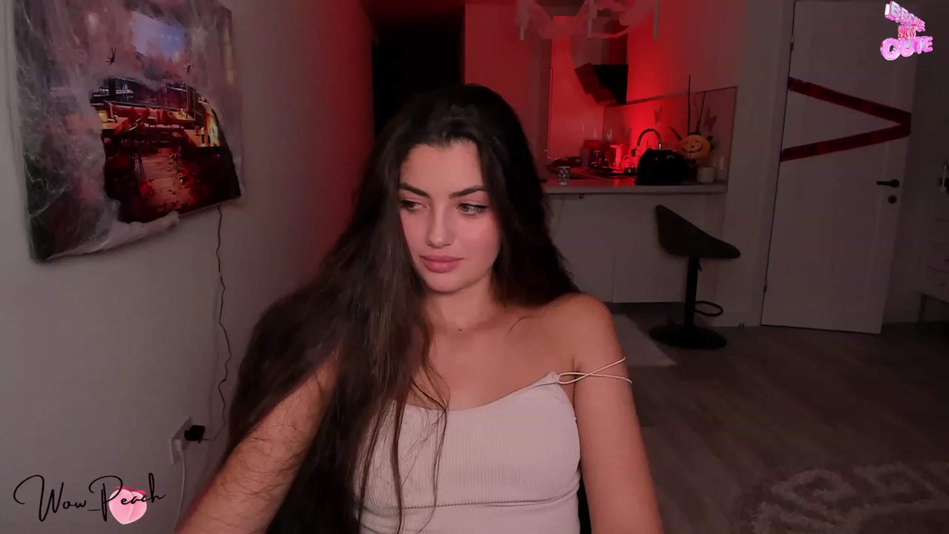 Gallery image thumbnail from wow_peach's myfreecams stream on, 10/10/2023, 19:18 image 2 of 20