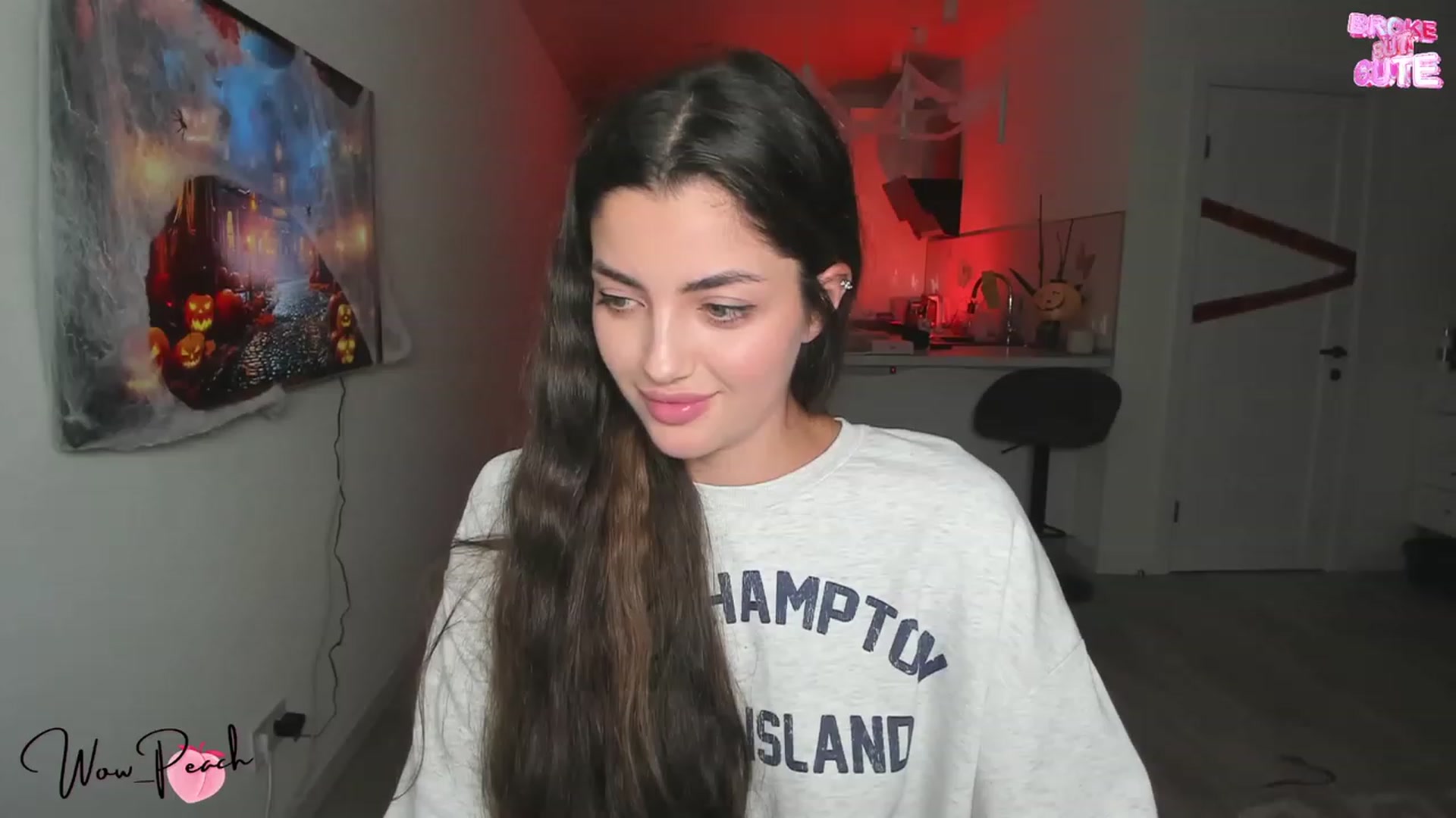Gallery image thumbnail from wow_peach's myfreecams stream on, 10/13/2023, 20:37 image 18 of 20