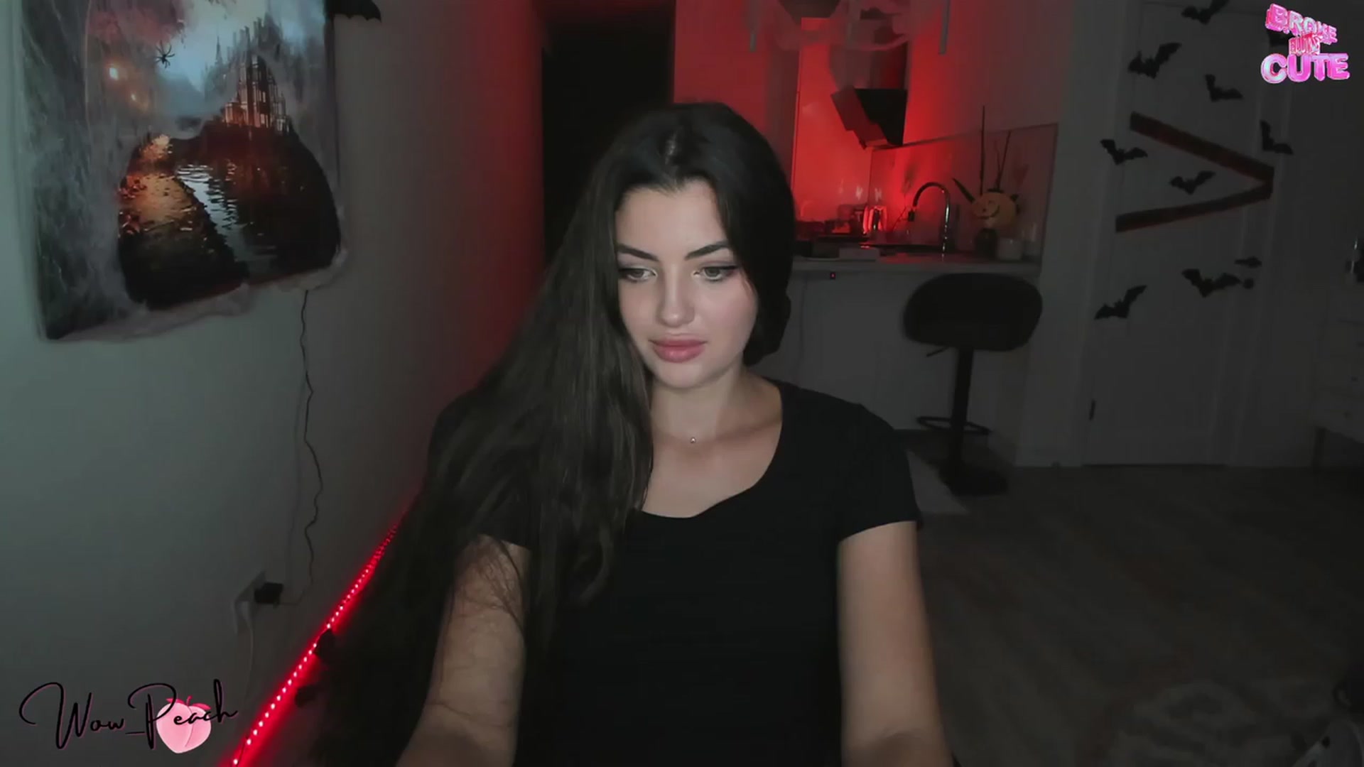 Gallery image thumbnail from wow_peach's myfreecams stream on, 10/15/2023, 16:22 image 15 of 20