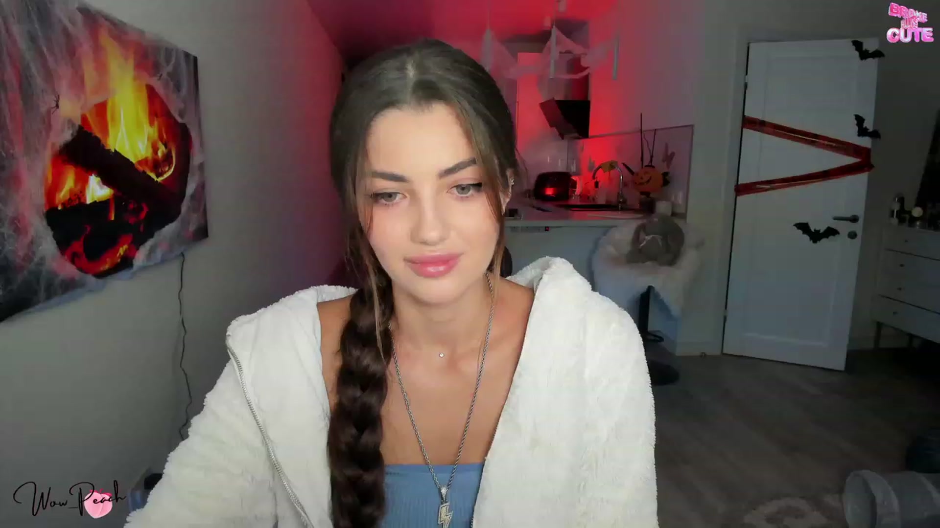 Gallery image thumbnail from wow_peach's myfreecams stream on, 10/21/2023, 15:19 image 8 of 20