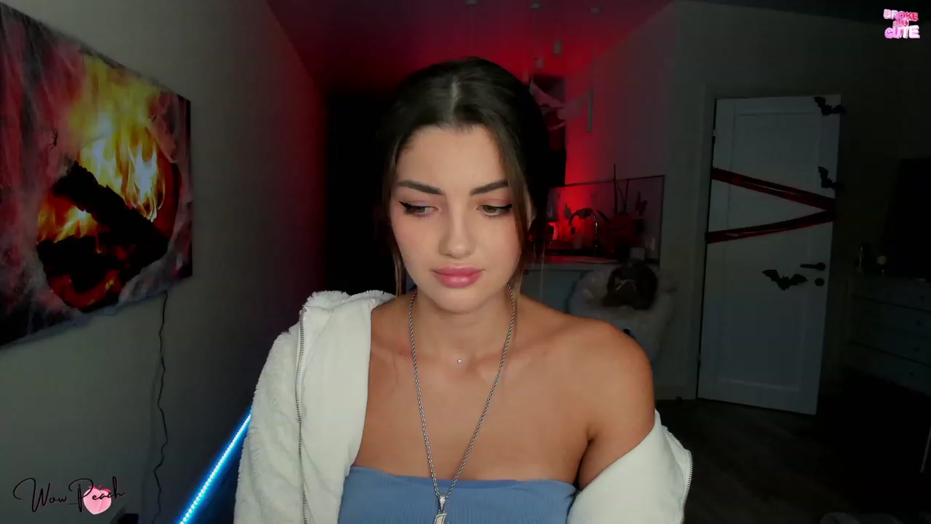 Gallery image thumbnail from wow_peach's myfreecams stream on, 10/21/2023, 15:19 image 20 of 20