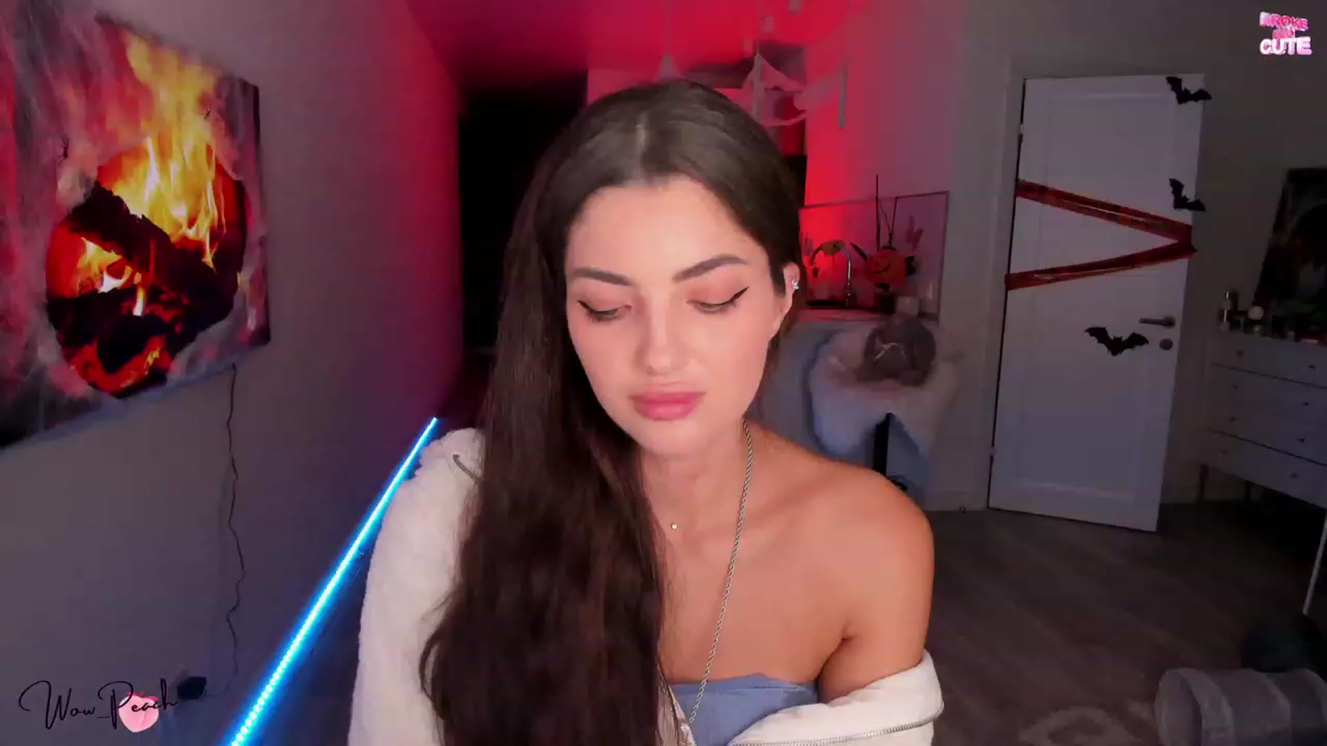 Gallery image thumbnail from wow_peach's myfreecams stream on, 10/21/2023, 16:16 image 18 of 20