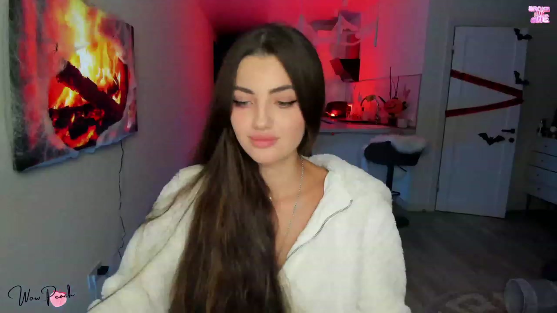 Gallery image thumbnail from wow_peach's myfreecams stream on, 10/21/2023, 20:08 image 11 of 20