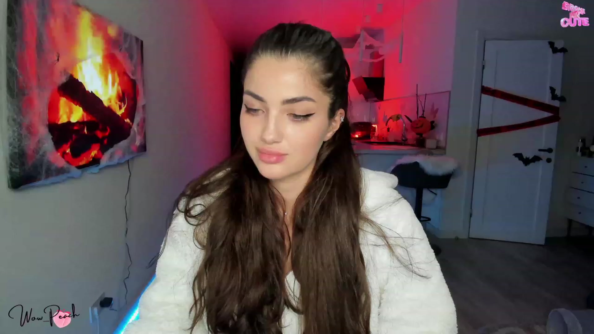 Gallery image thumbnail from wow_peach's myfreecams stream on, 10/21/2023, 21:07 image 19 of 20