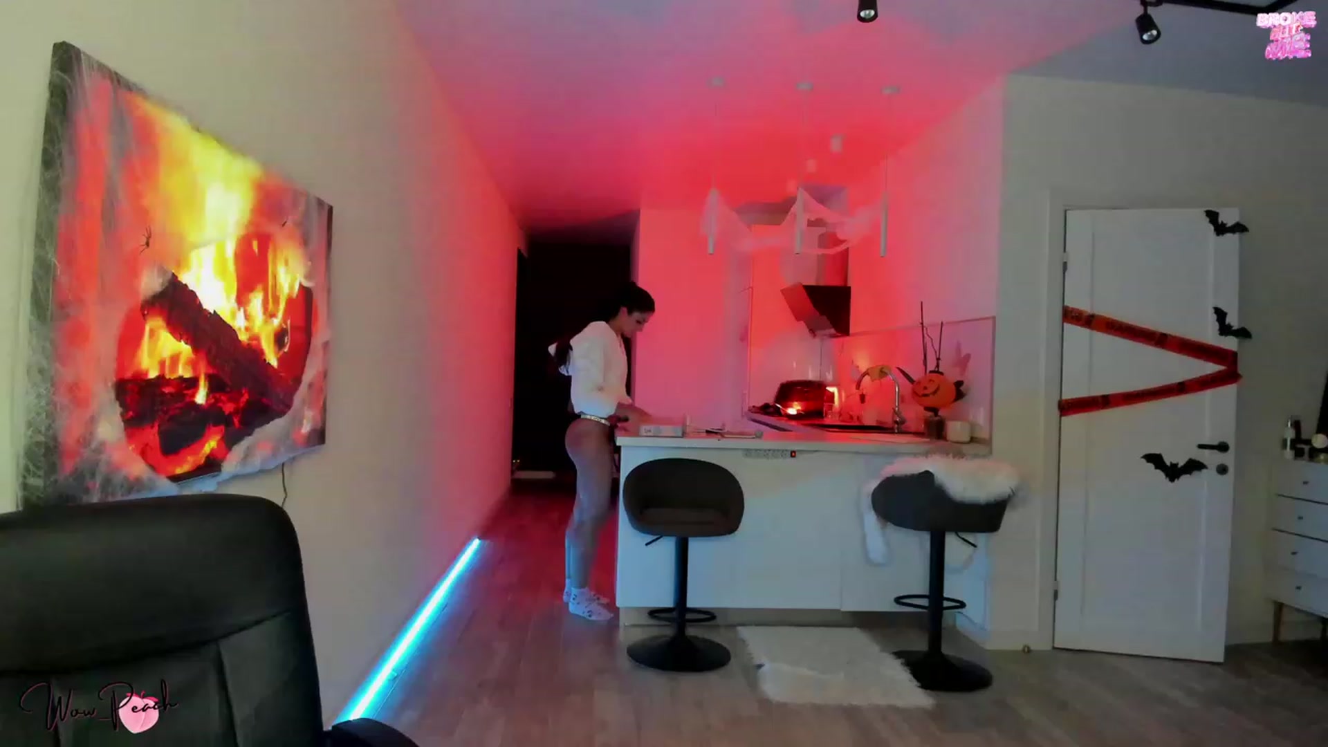 Gallery image thumbnail from wow_peach's myfreecams stream on, 10/21/2023, 21:07 image 4 of 20