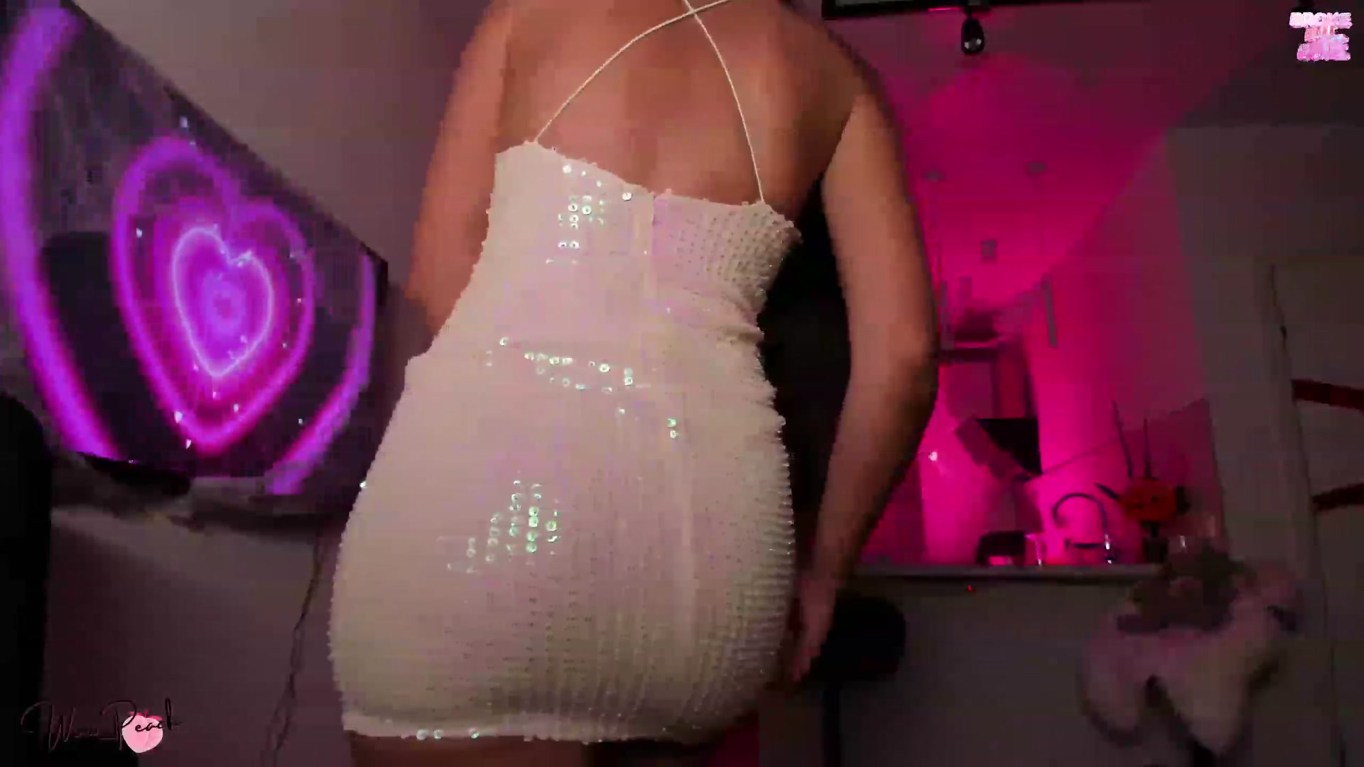 Gallery image thumbnail from wow_peach's myfreecams stream on, 10/22/2023, 16:31 image 13 of 20