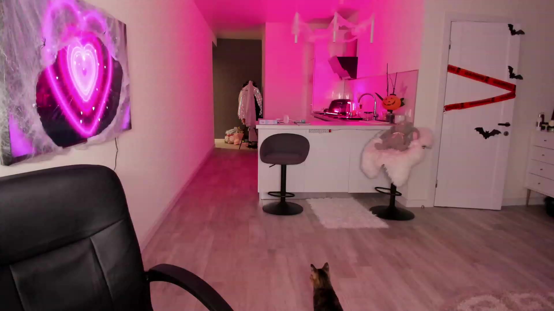 Gallery image thumbnail from wow_peach's myfreecams stream on, 10/22/2023, 17:14 image 8 of 20