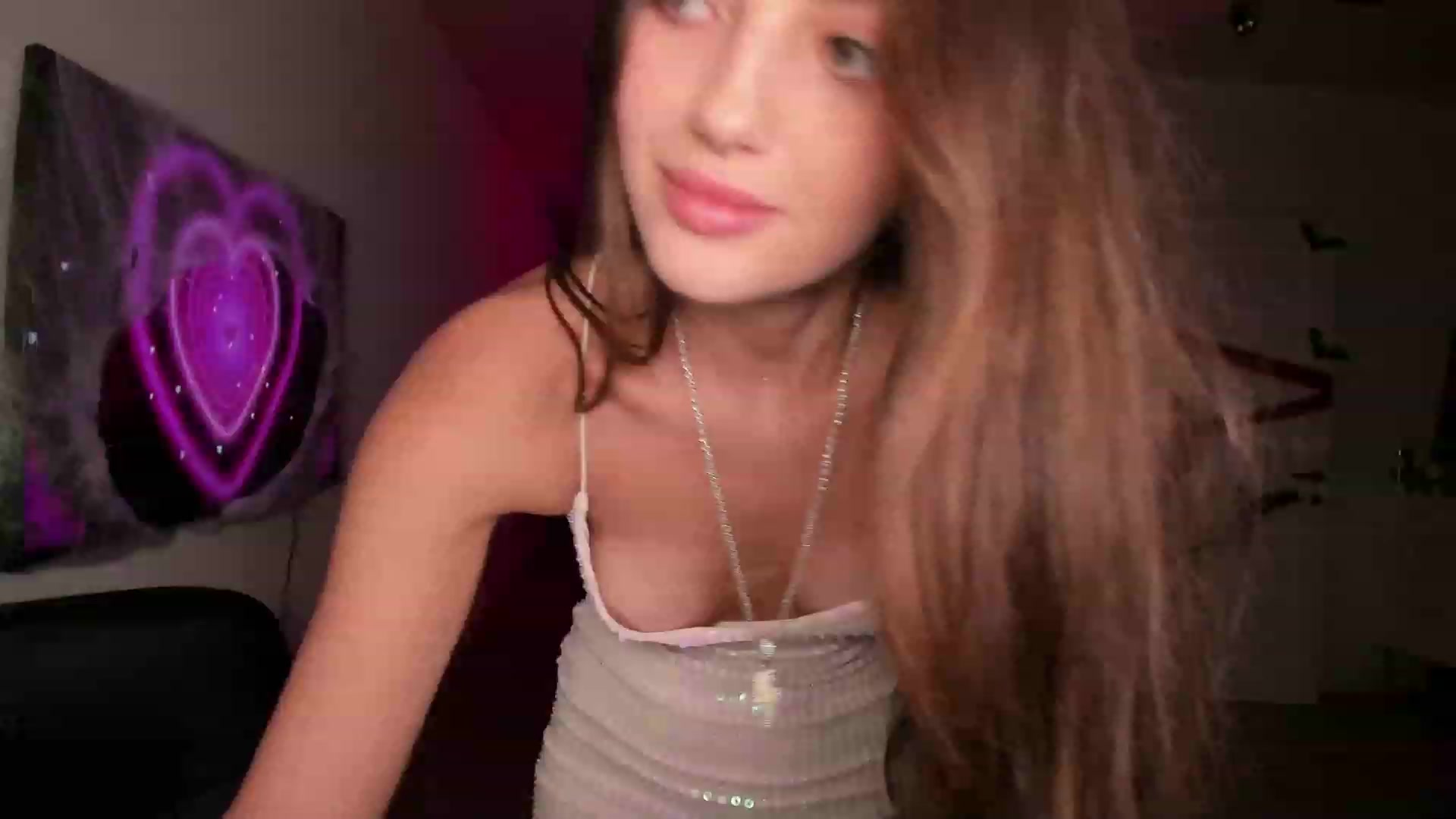 Gallery image thumbnail from wow_peach's myfreecams stream on, 10/22/2023, 17:14 image 13 of 20