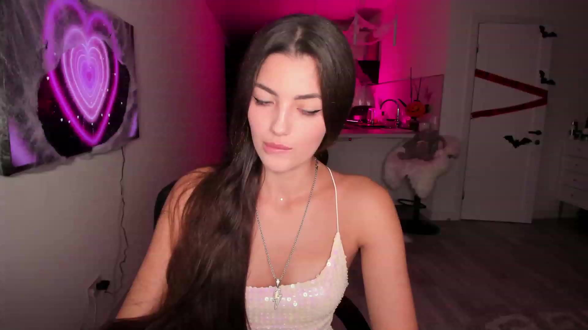 Gallery image thumbnail from wow_peach's myfreecams stream on, 10/22/2023, 17:14 image 7 of 20