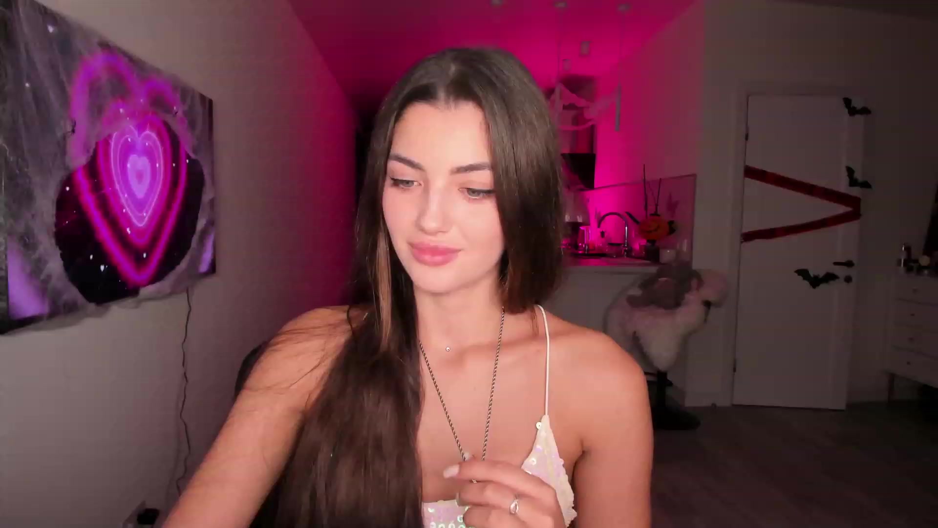 Gallery image thumbnail from wow_peach's myfreecams stream on, 10/22/2023, 17:14 image 20 of 20