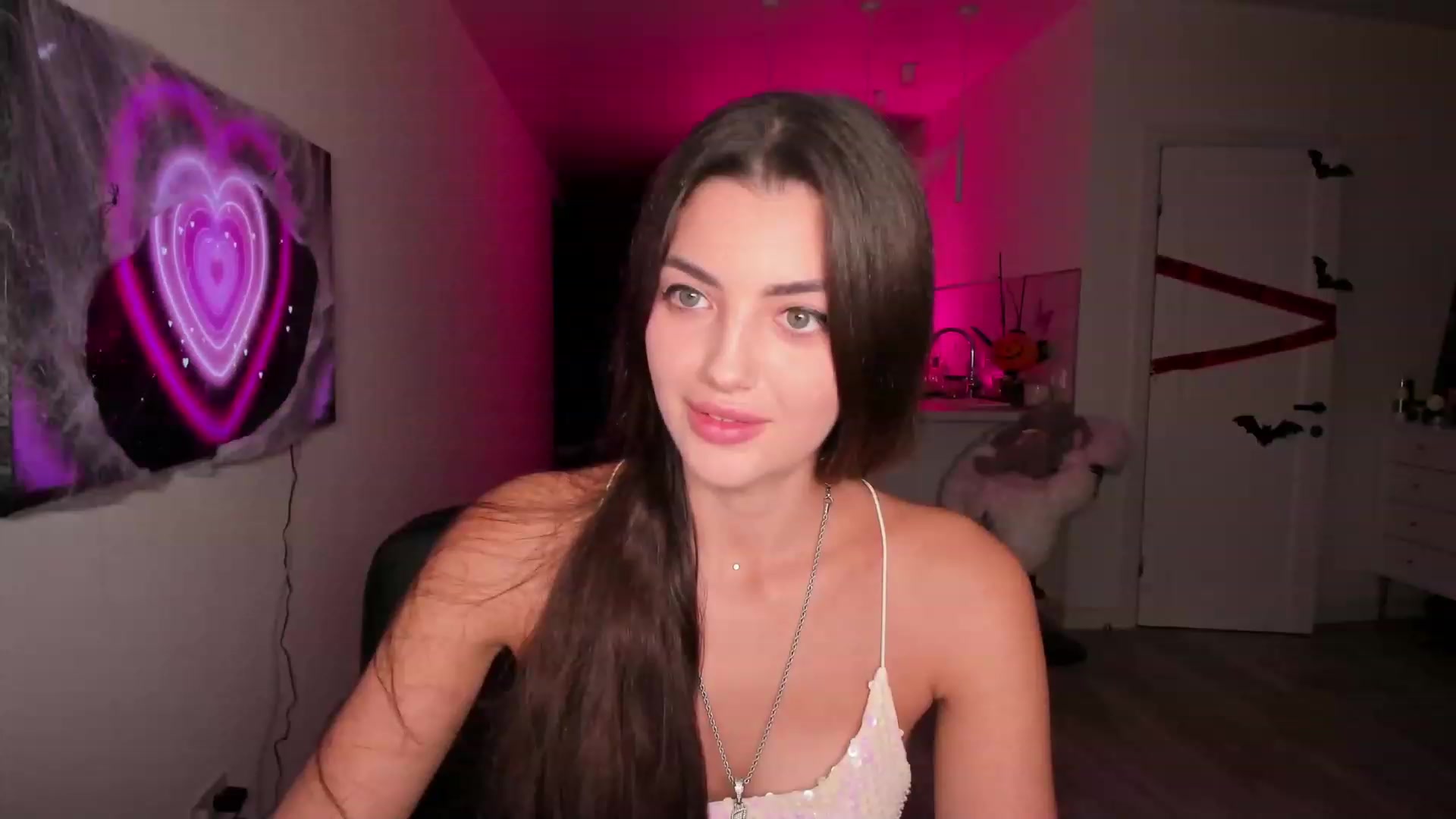 Gallery image thumbnail from wow_peach's myfreecams stream on, 10/22/2023, 17:14 image 19 of 20