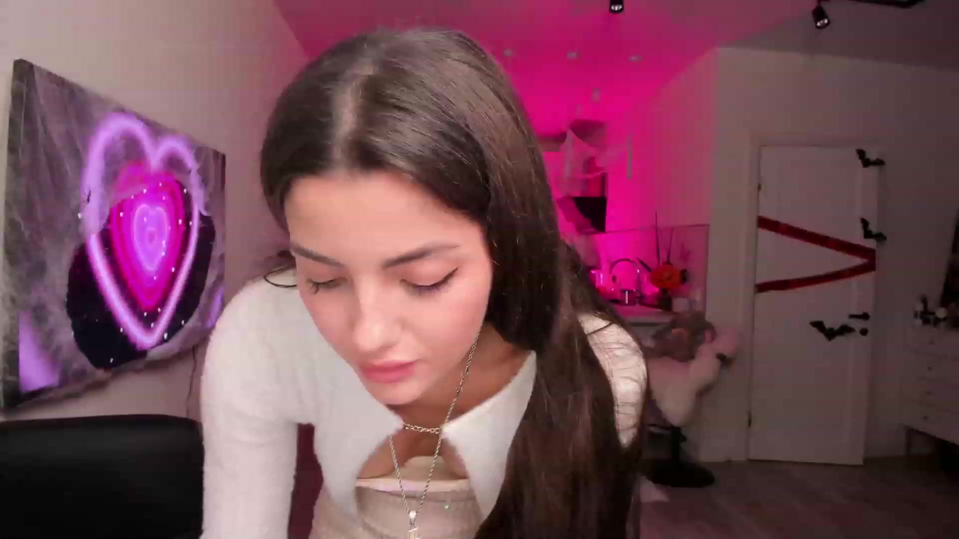 Gallery image thumbnail from wow_peach's myfreecams stream on, 10/22/2023, 19:03 image 12 of 20