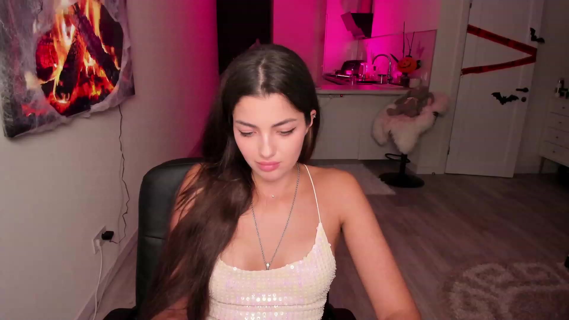 Gallery image thumbnail from wow_peach's myfreecams stream on, 10/22/2023, 19:50 image 20 of 20