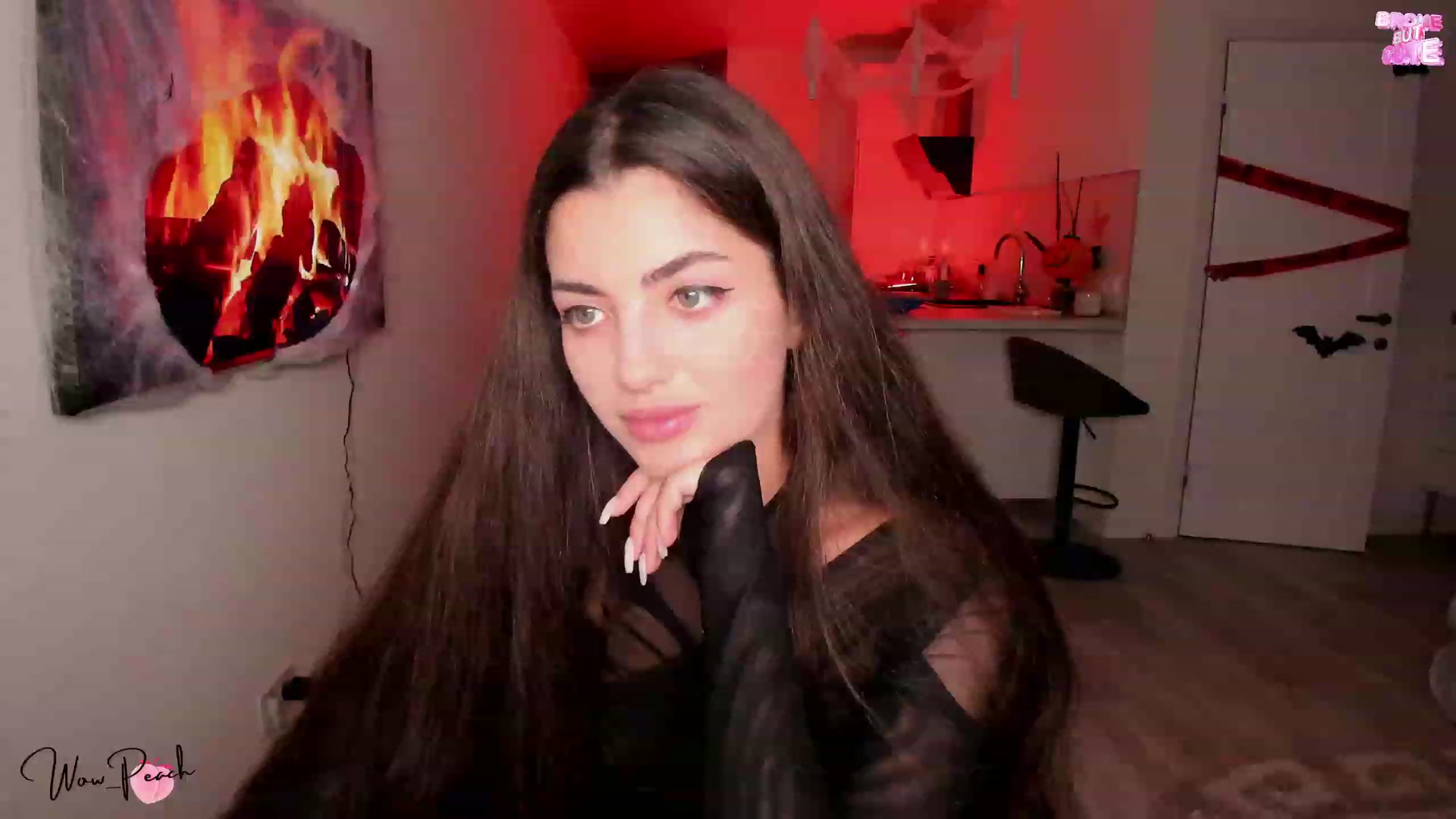 Gallery image thumbnail from wow_peach's myfreecams stream on, 10/25/2023, 16:50 image 1 of 20