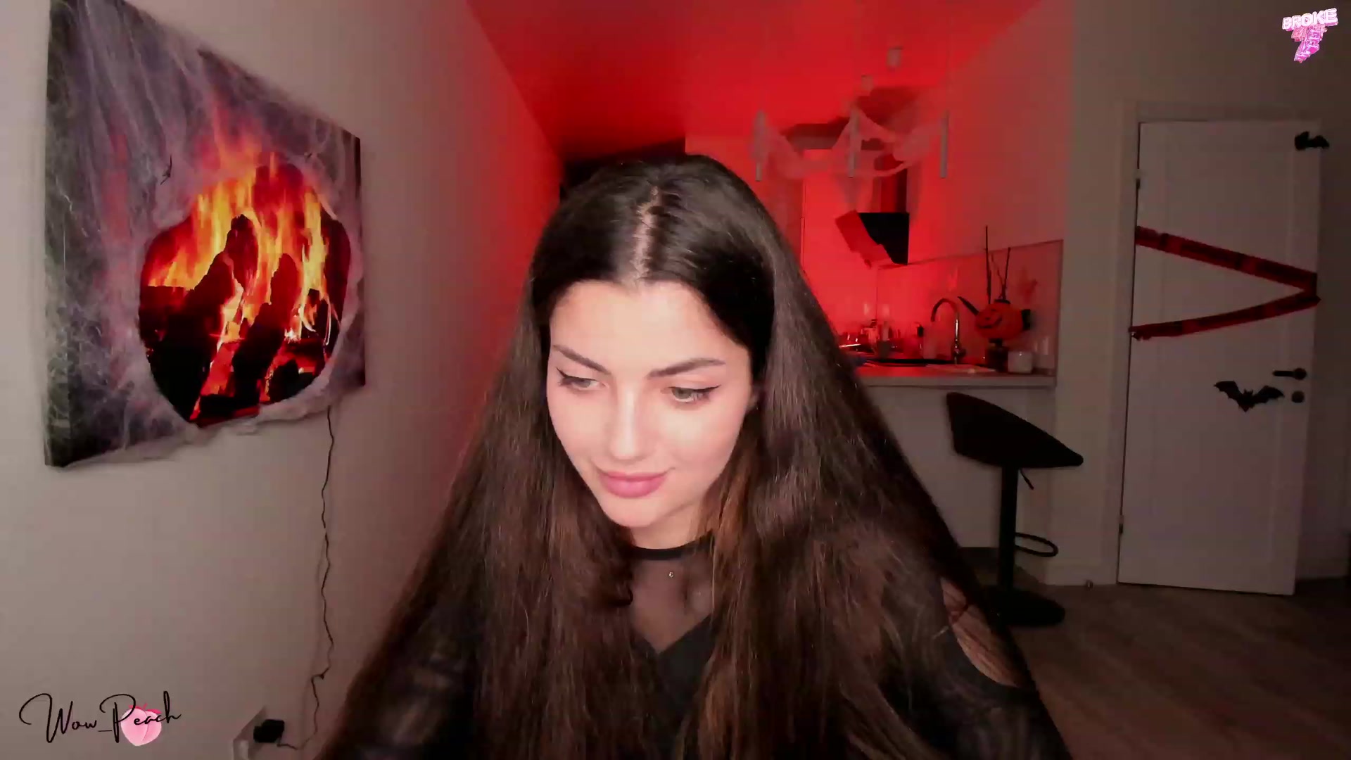 Gallery image thumbnail from wow_peach's myfreecams stream on, 10/25/2023, 16:50 image 20 of 20