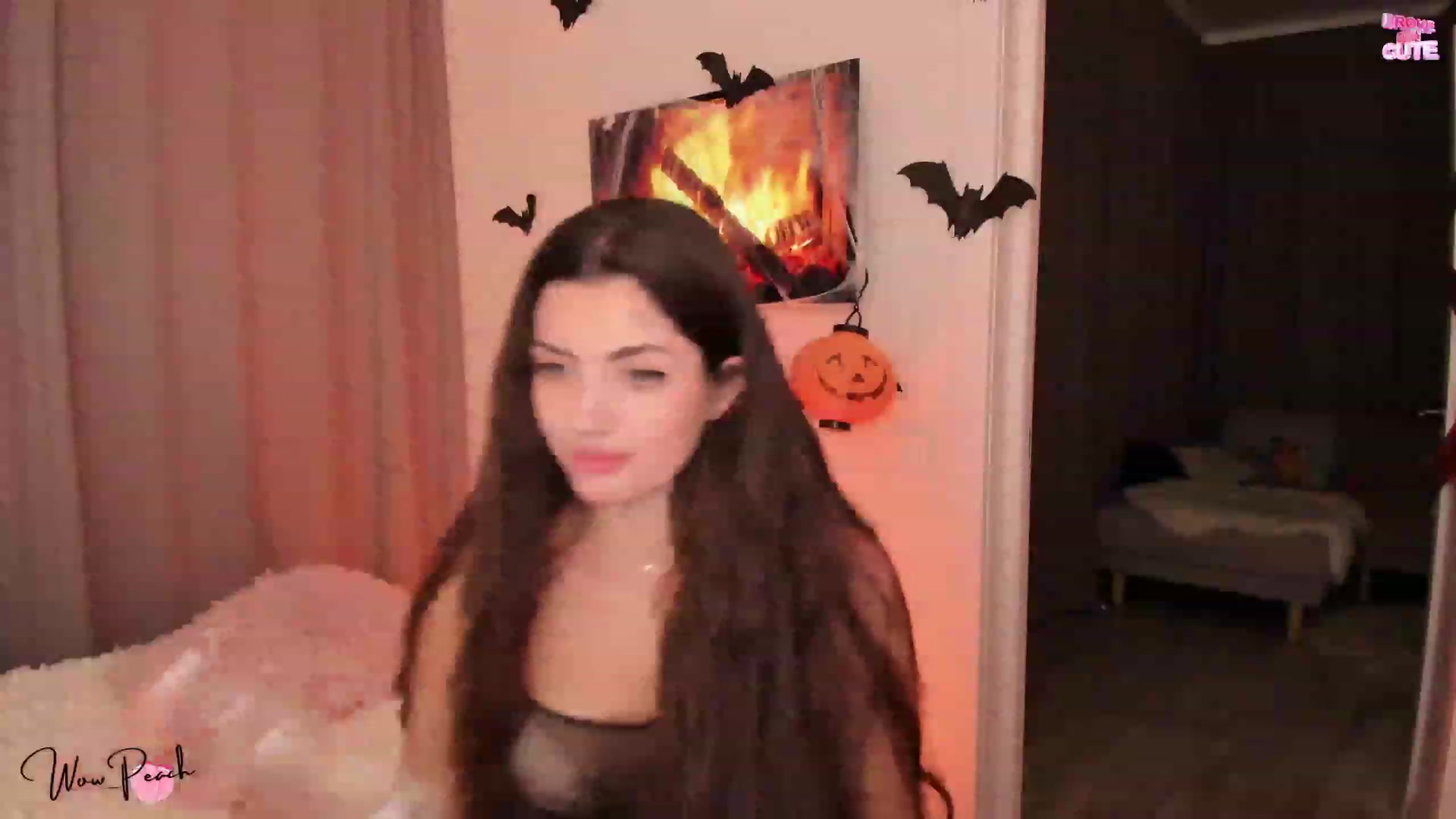 Gallery image thumbnail from wow_peach's myfreecams stream on, 10/28/2023, 21:46 image 17 of 20
