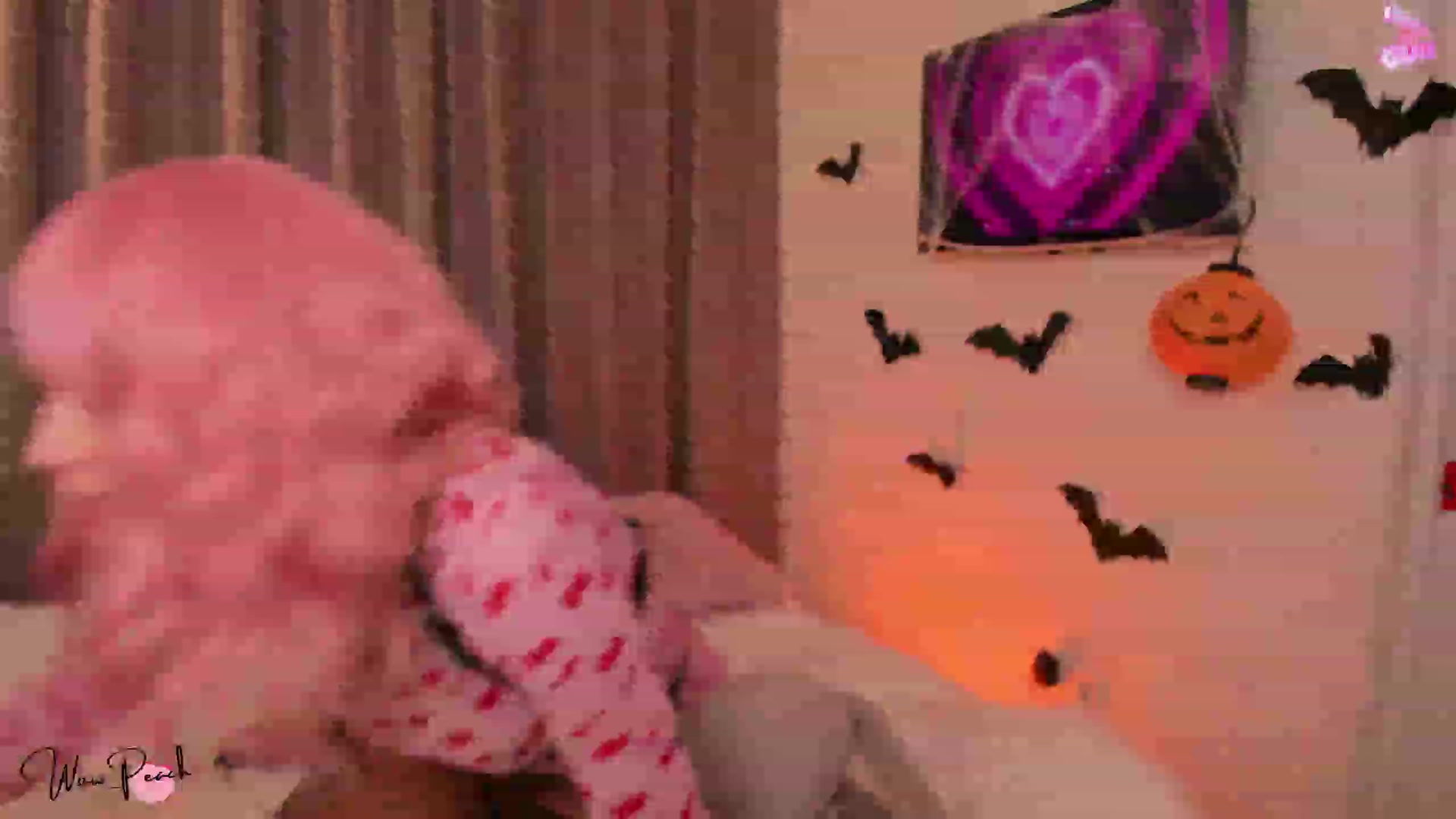 Gallery image thumbnail from wow_peach's myfreecams stream on, 10/31/2023, 15:25 image 16 of 20