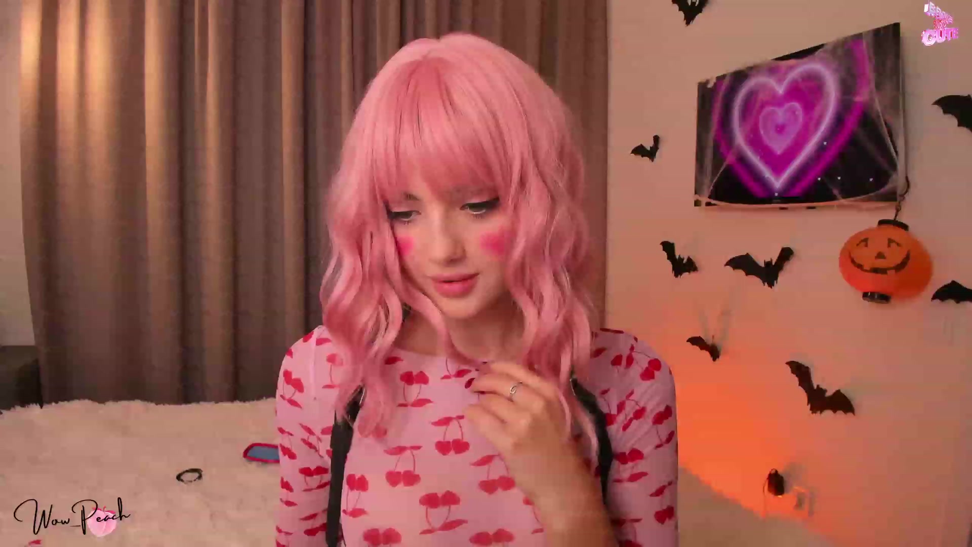 Gallery image thumbnail from wow_peach's myfreecams stream on, 10/31/2023, 15:25 image 6 of 20