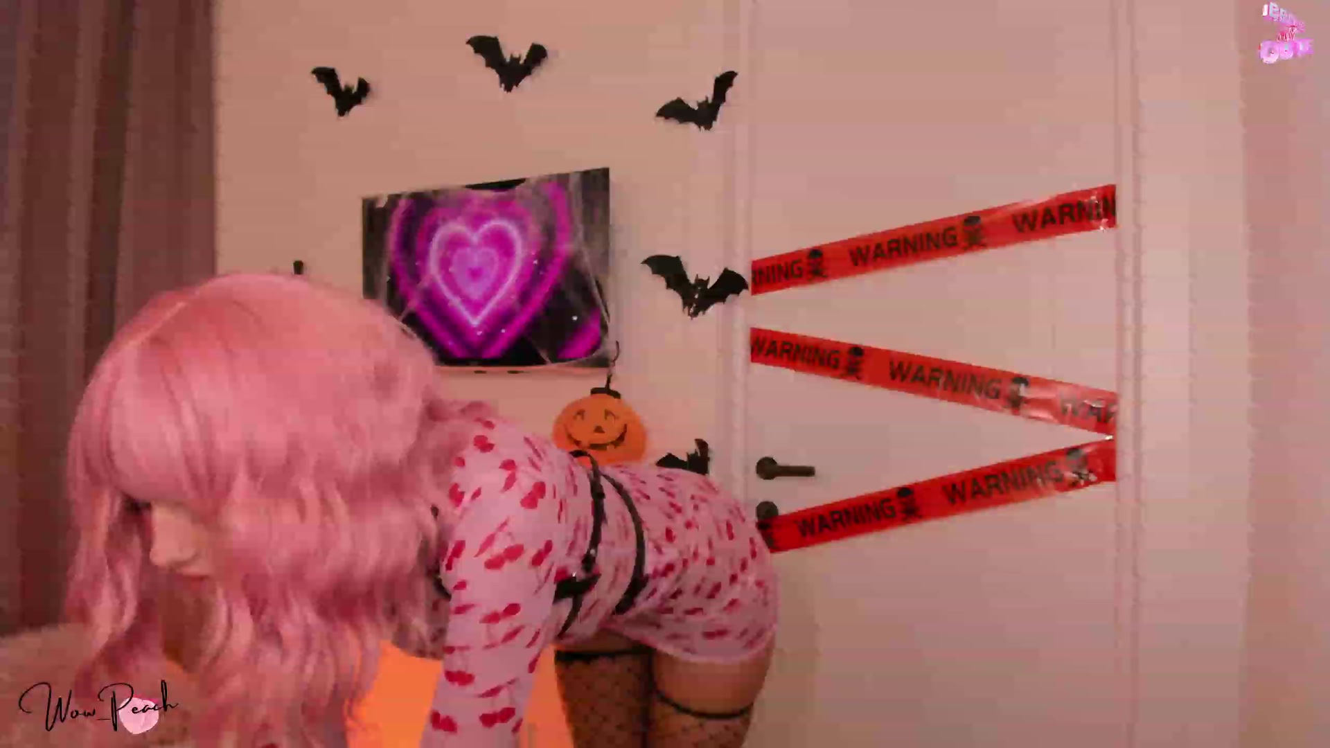 Gallery image thumbnail from wow_peach's myfreecams stream on, 10/31/2023, 15:25 image 13 of 20