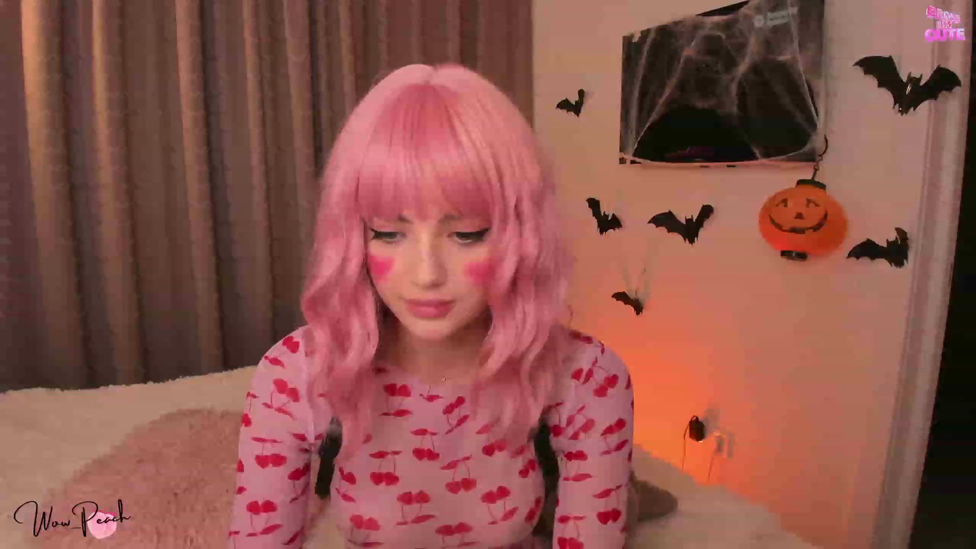 Gallery image thumbnail from wow_peach's myfreecams stream on, 10/31/2023, 18:52 image 7 of 20