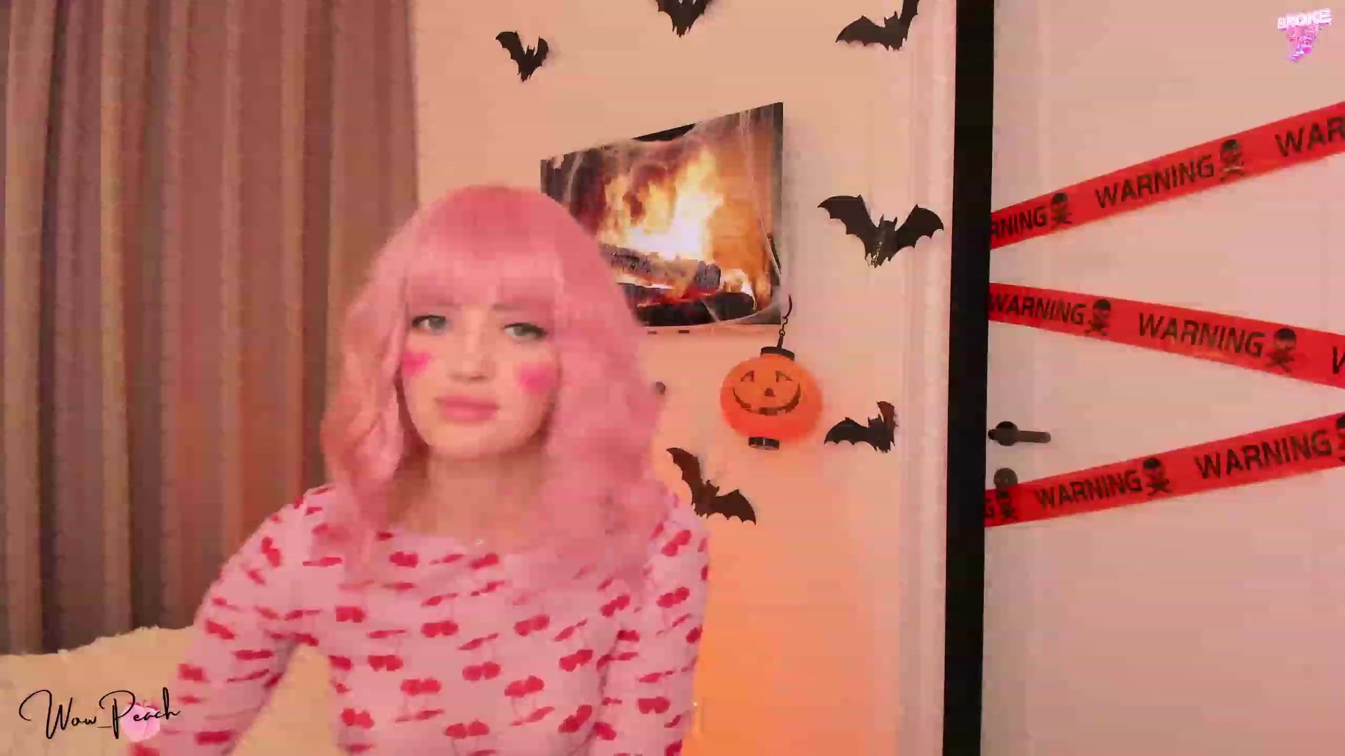 Gallery image thumbnail from wow_peach's myfreecams stream on, 10/31/2023, 20:43 image 20 of 20
