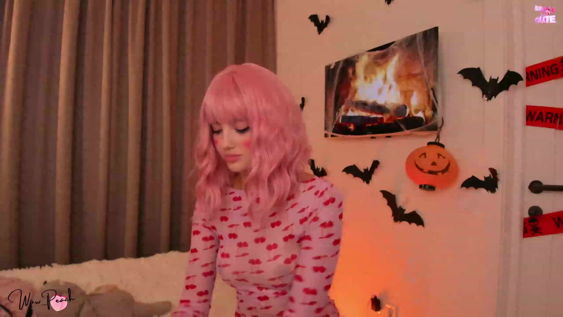 Gallery image thumbnail from wow_peach's myfreecams stream on, 10/31/2023, 22:17 image 11 of 20