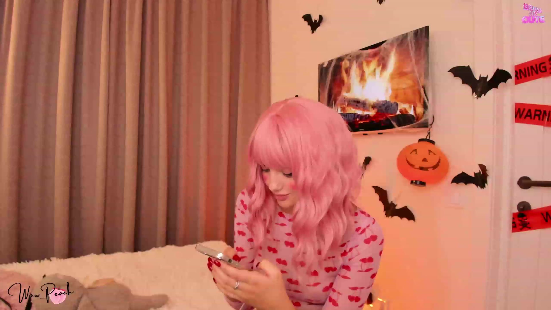 Gallery image thumbnail from wow_peach's myfreecams stream on, 10/31/2023, 22:17 image 14 of 20