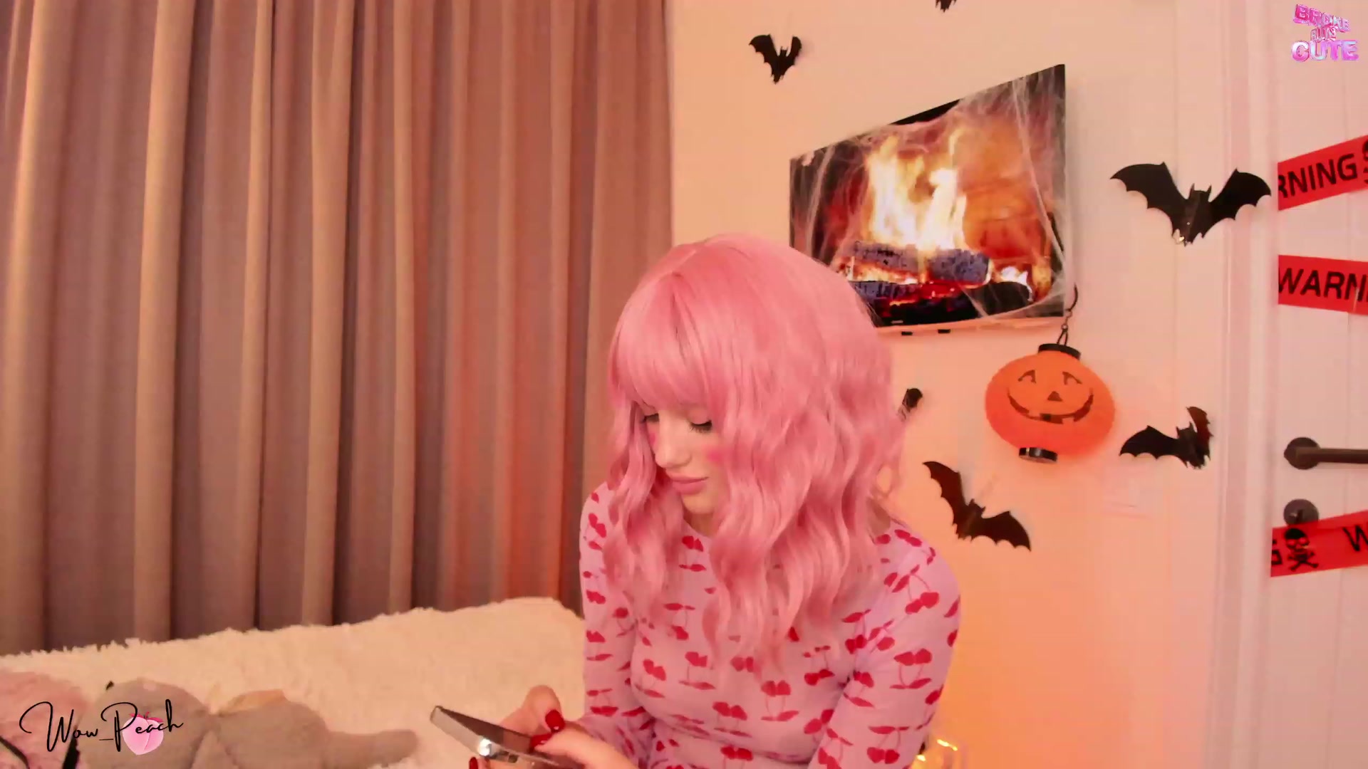 Gallery image thumbnail from wow_peach's myfreecams stream on, 10/31/2023, 22:17 image 13 of 20