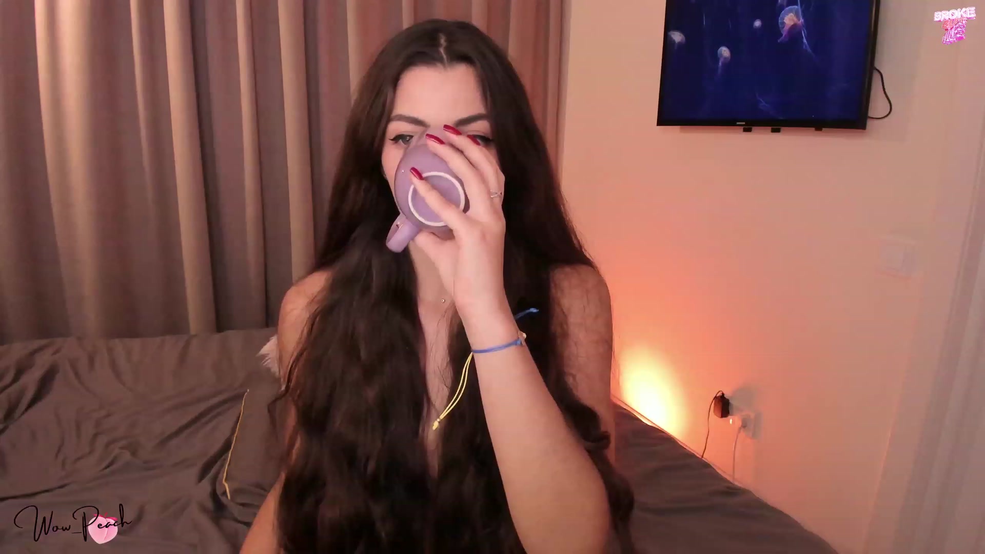 Gallery image thumbnail from wow_peach's myfreecams stream on, 11/03/2023, 22:08 image 1 of 20