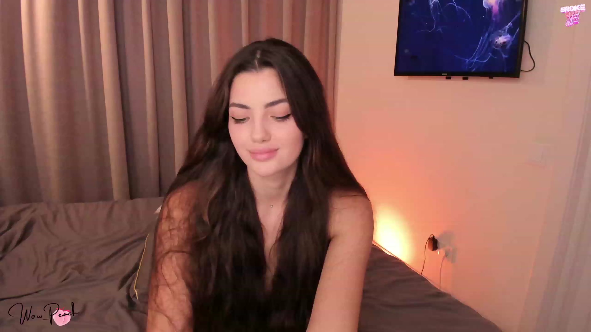 Gallery image thumbnail from wow_peach's myfreecams stream on, 11/03/2023, 22:08 image 3 of 20