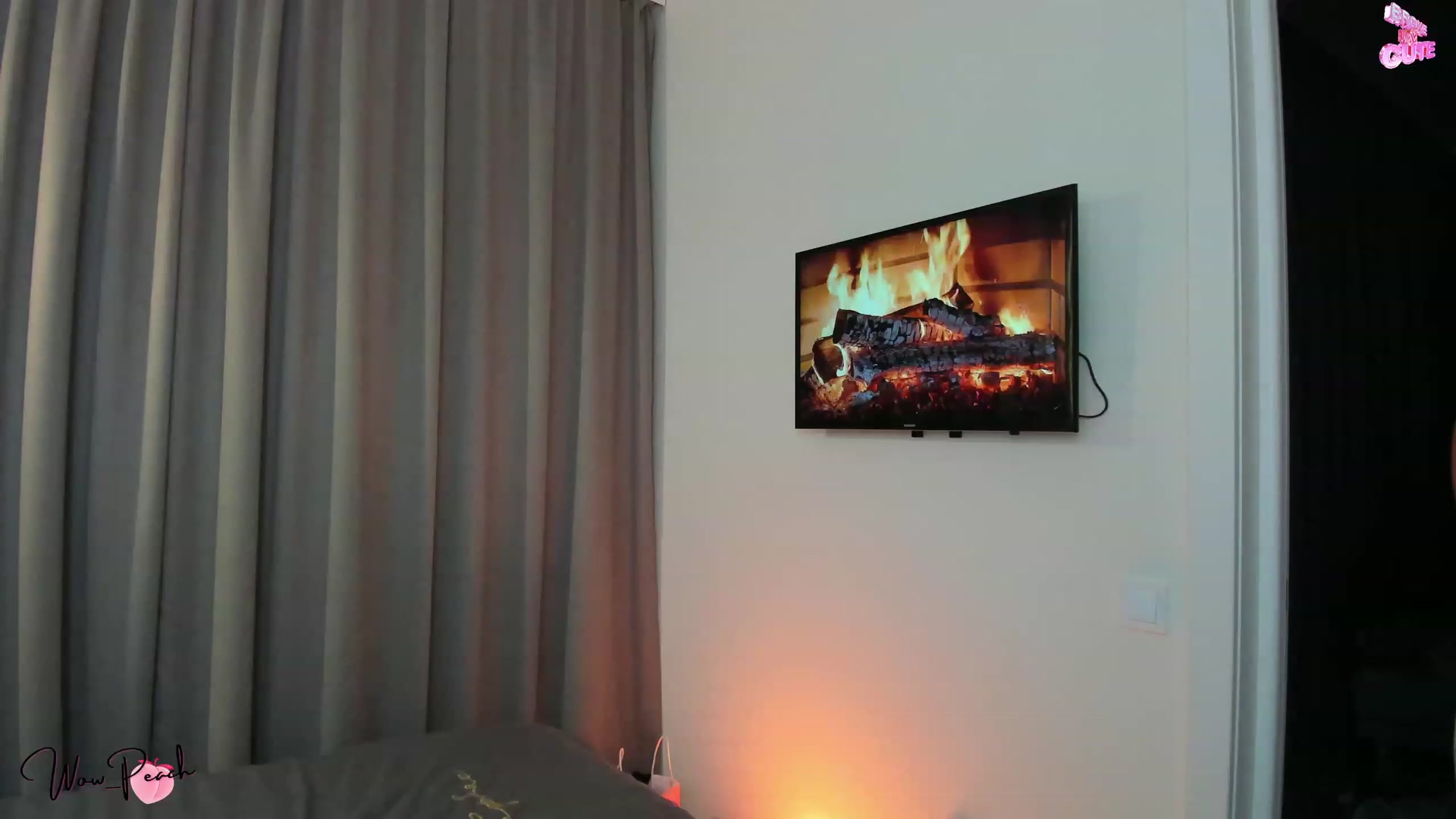 Gallery image thumbnail from wow_peach's myfreecams stream on, 11/04/2023, 24:56 image 16 of 20