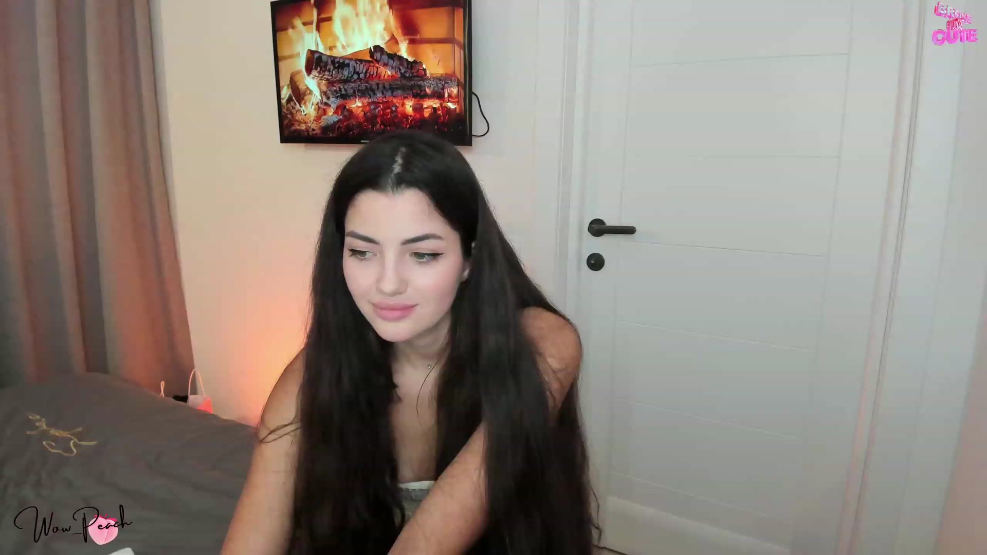 Gallery image thumbnail from wow_peach's myfreecams stream on, 11/04/2023, 24:56 image 15 of 20